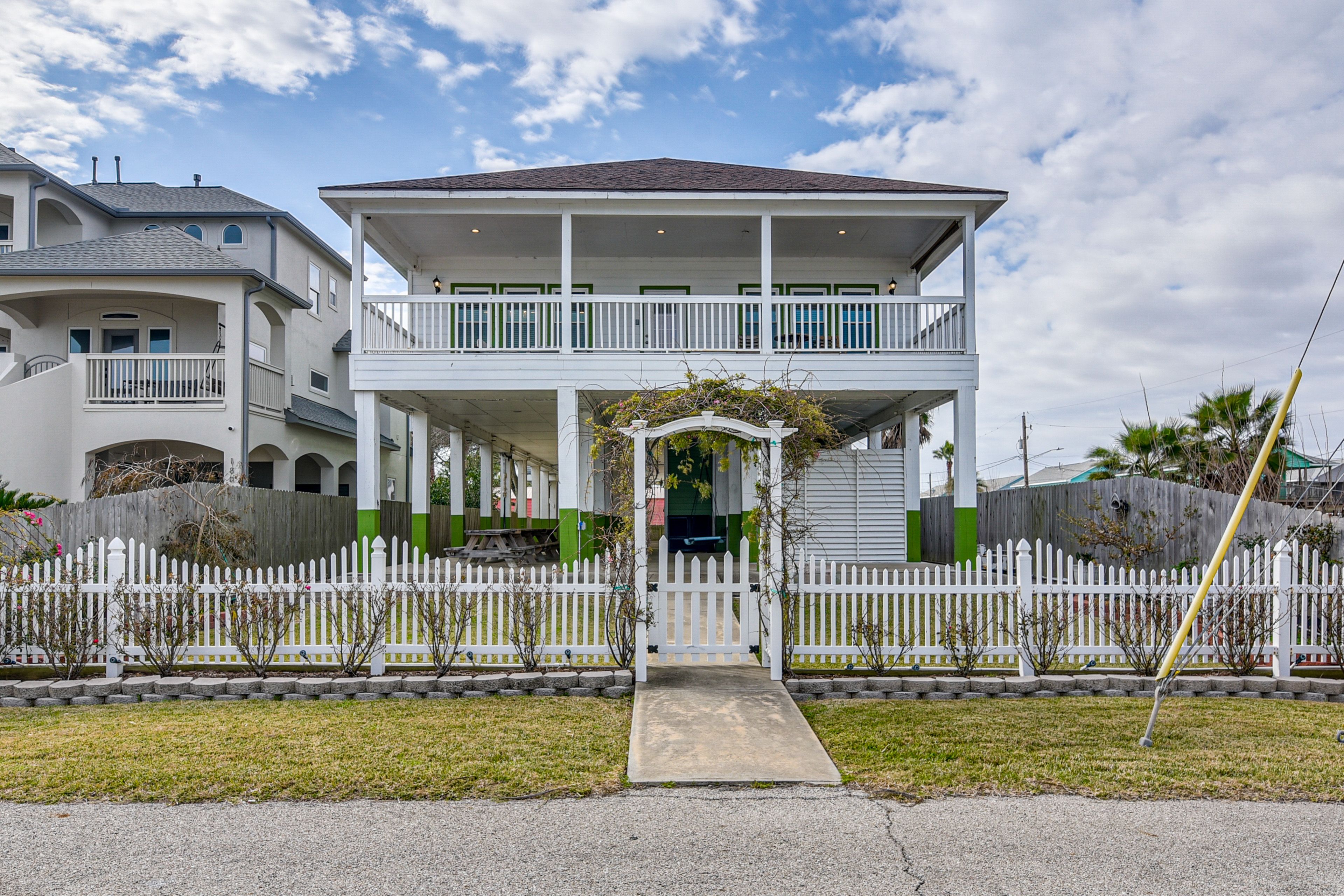 San Leon Vacation Rental | 4BR | 4.5BA | 3,600 Sq Ft