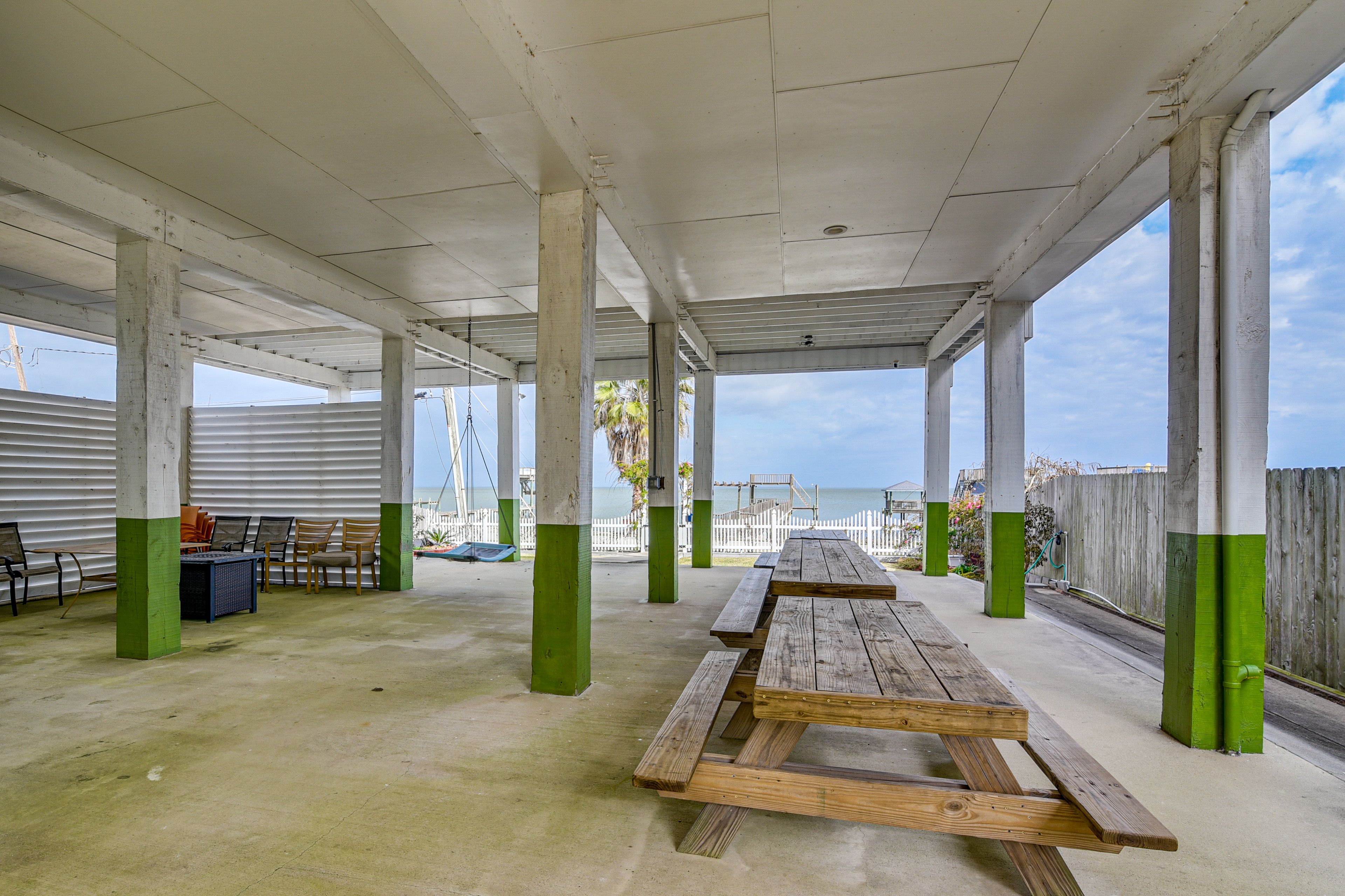 Covered Outdoor Space | Walk to Water