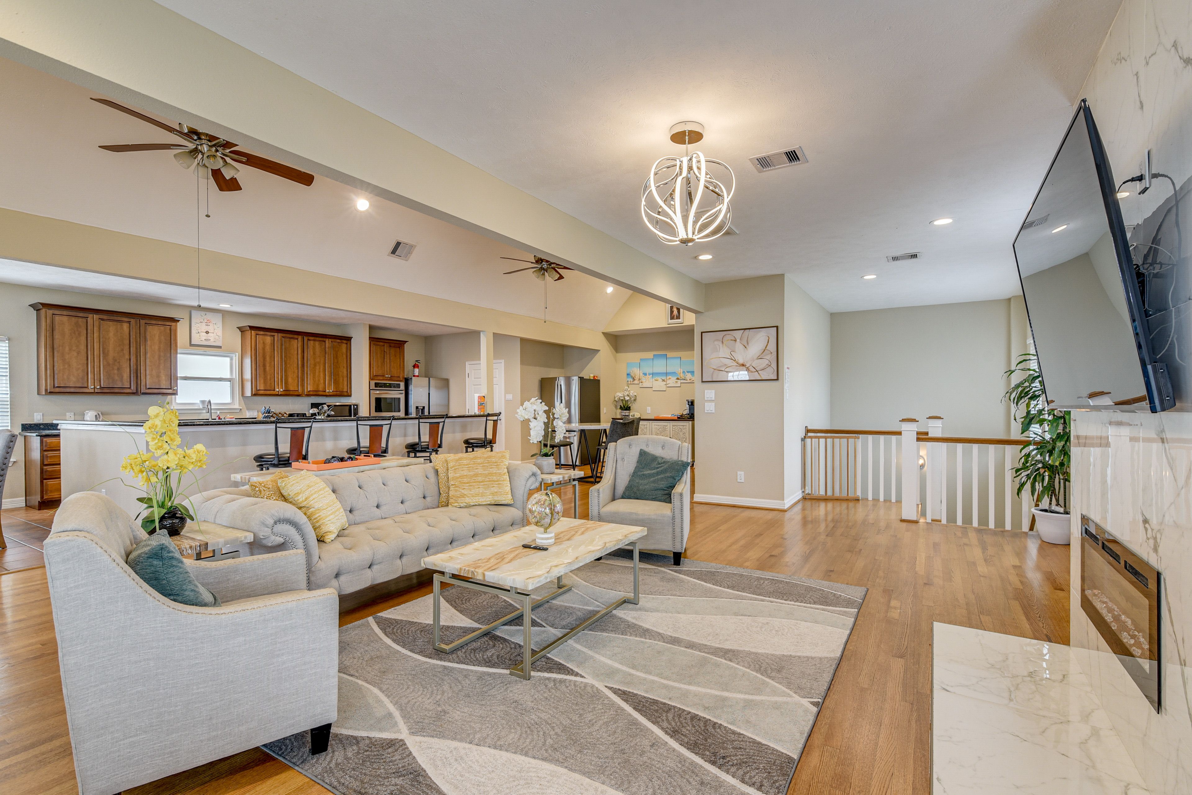 Living Room | Upper Level