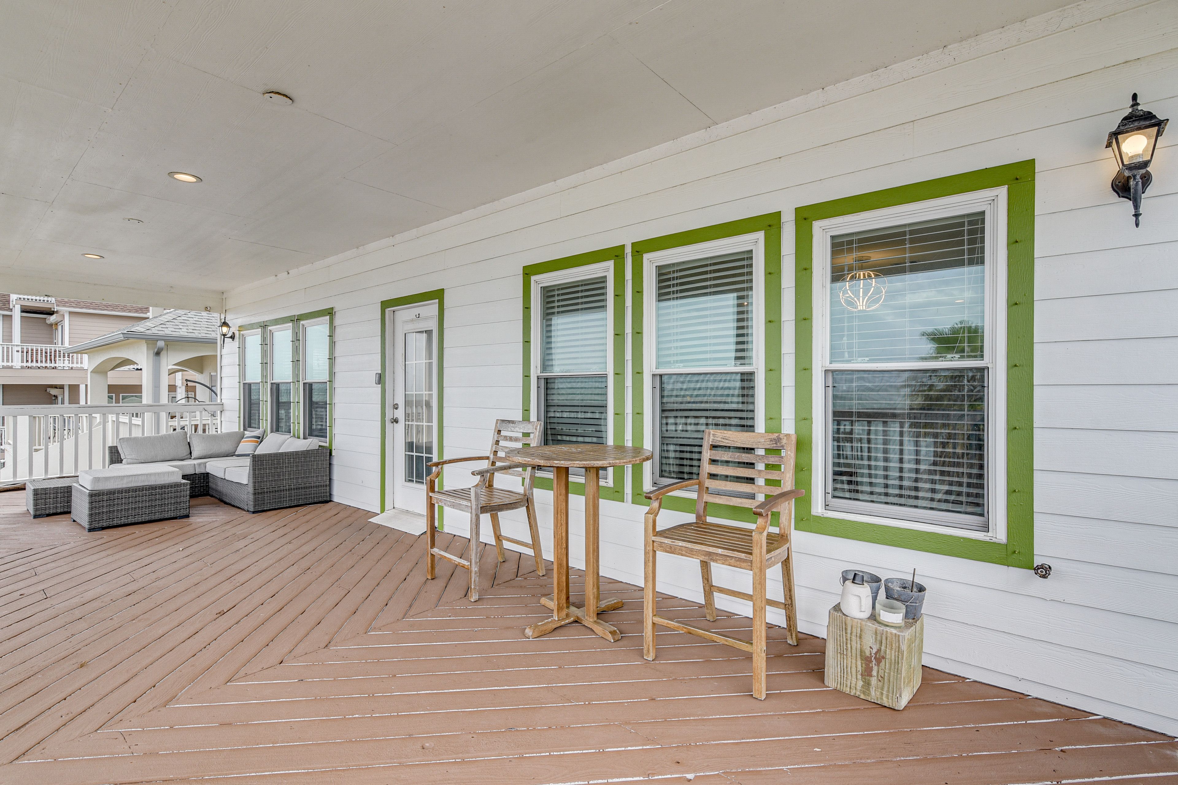 Covered Front Porch | Upper Level