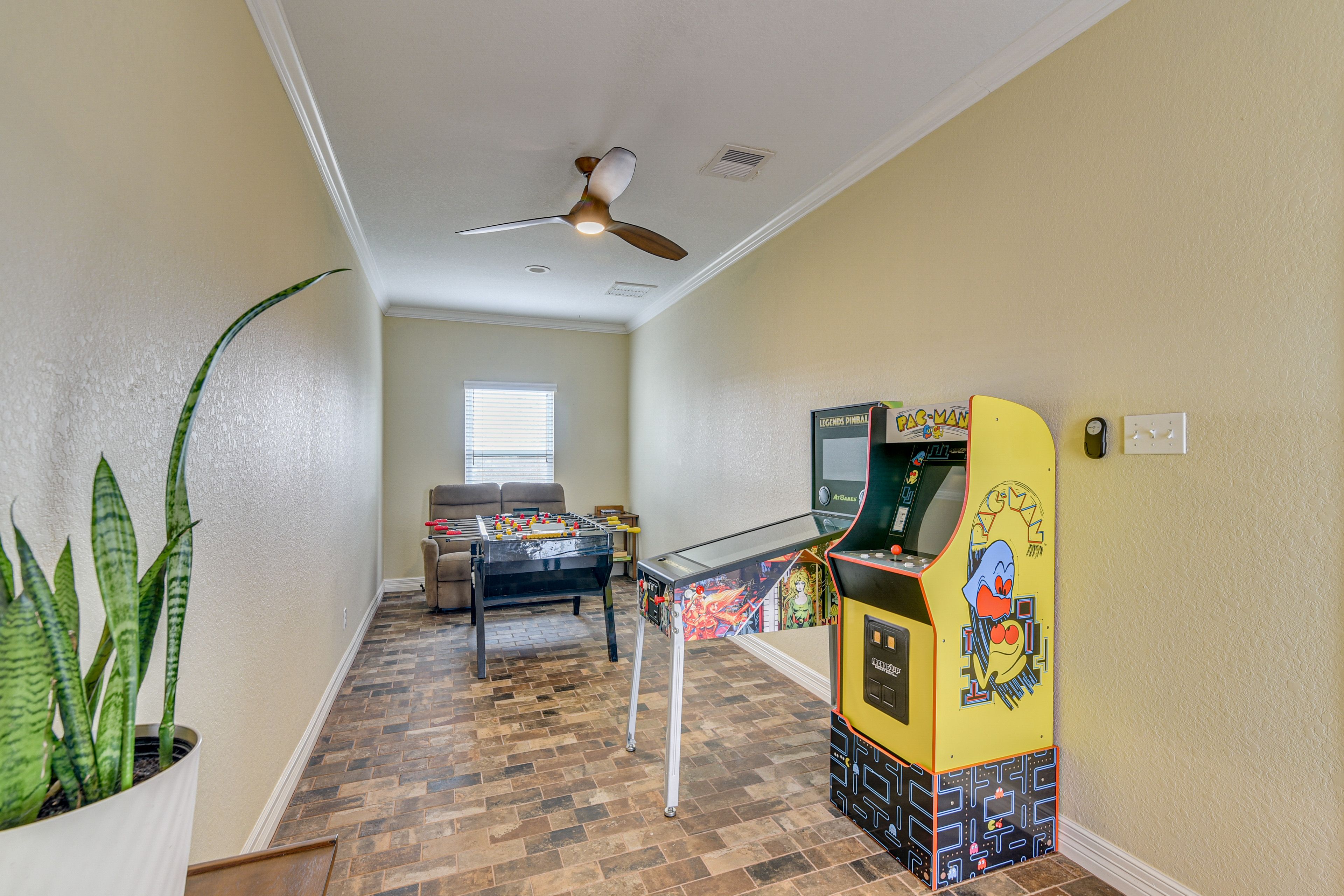 Game Room | Upper Level