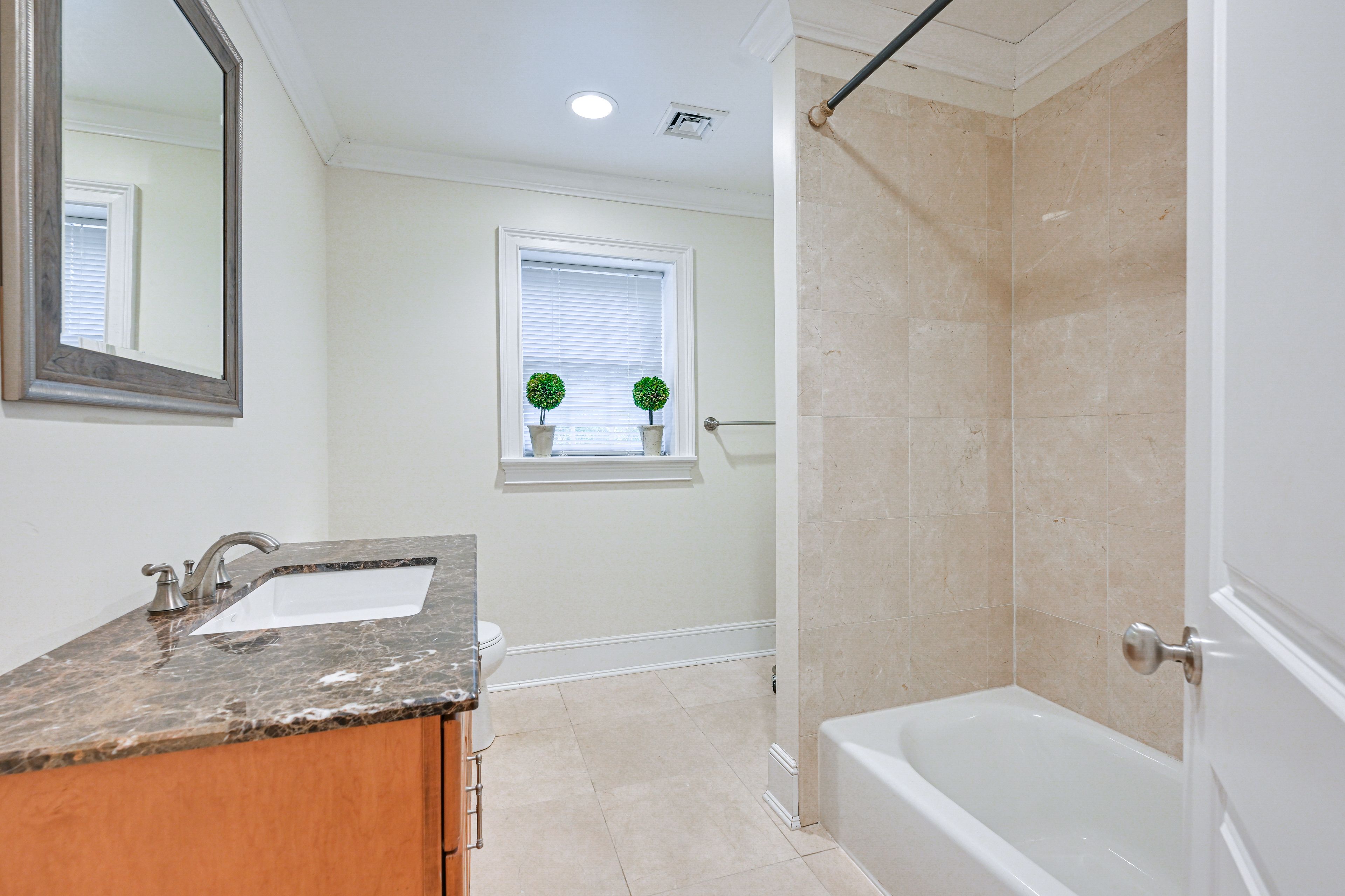 Bathroom | 1st Floor