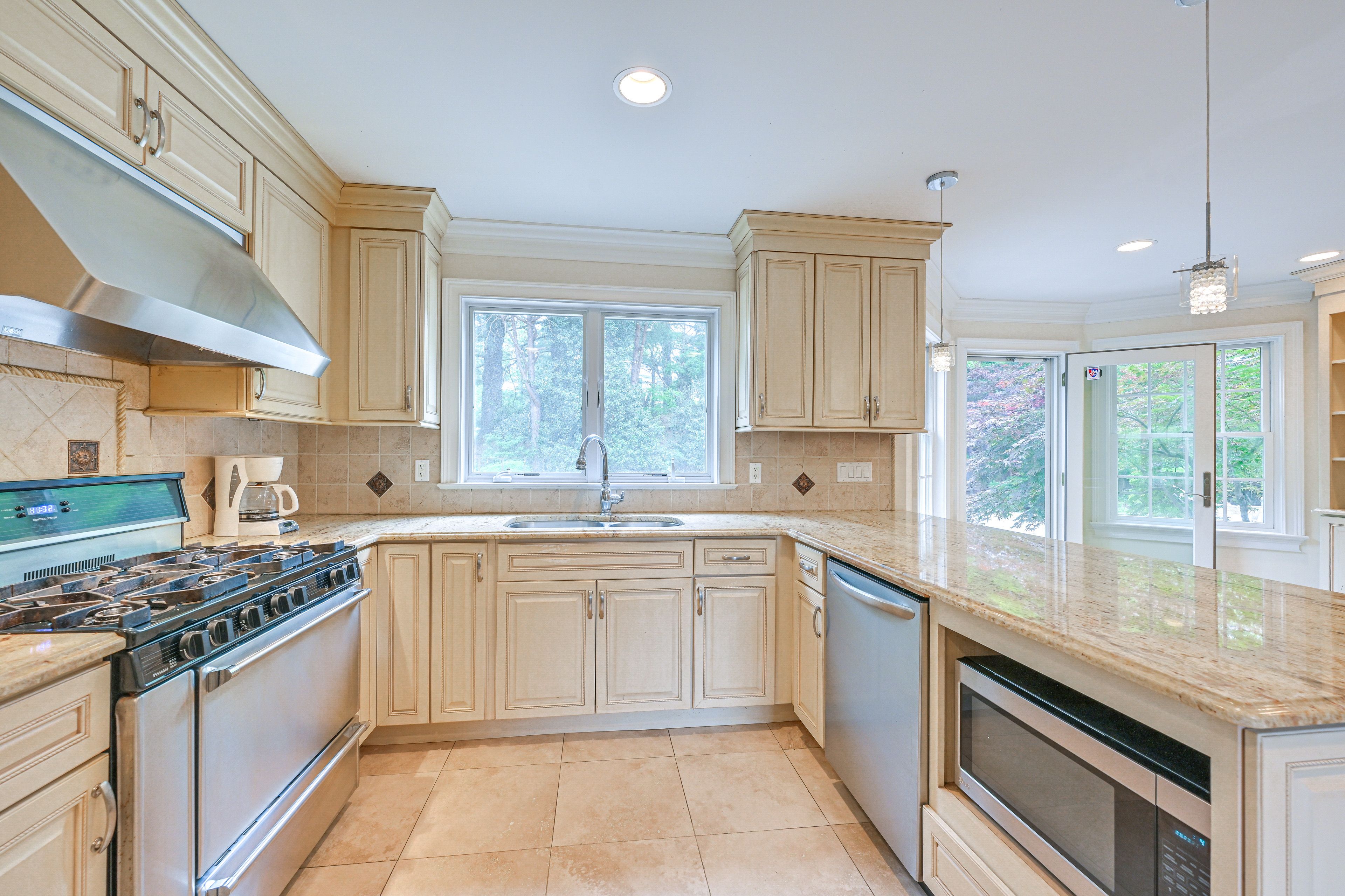 Kitchen | 2nd Floor