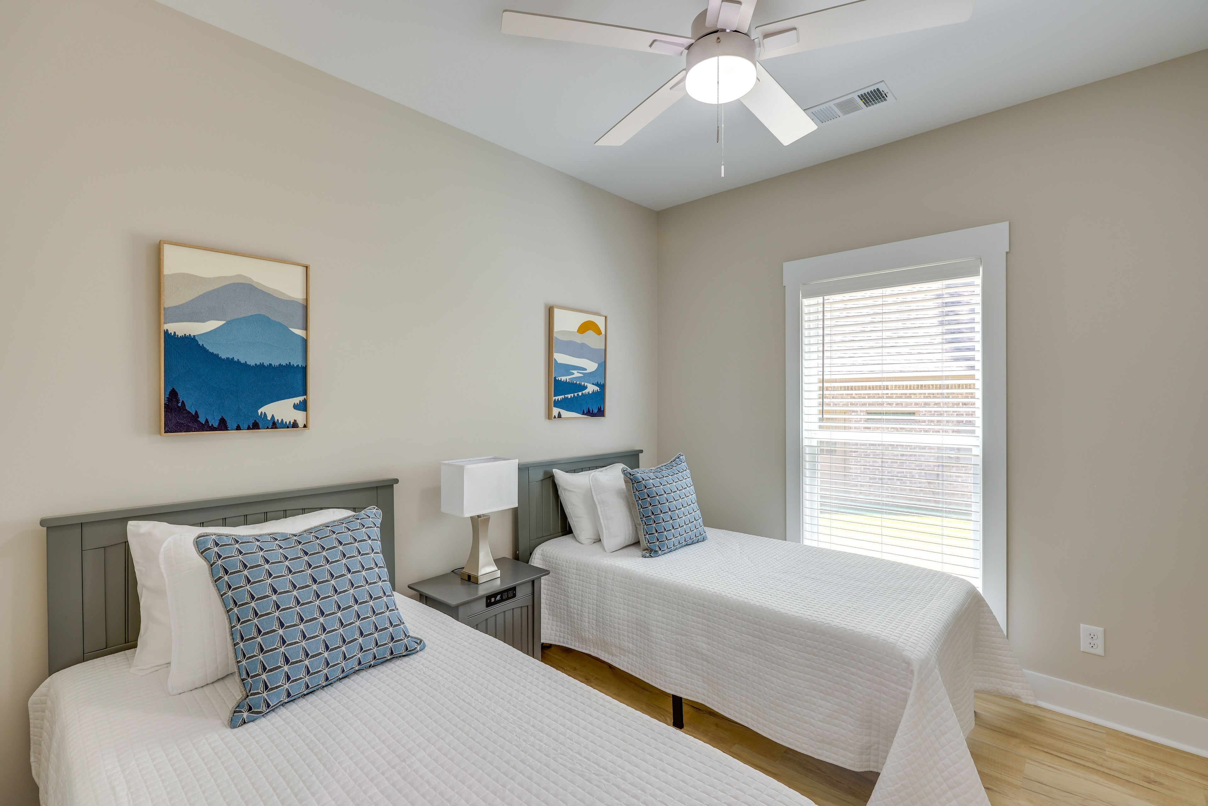 Bedroom 3 | 2 Twin Beds