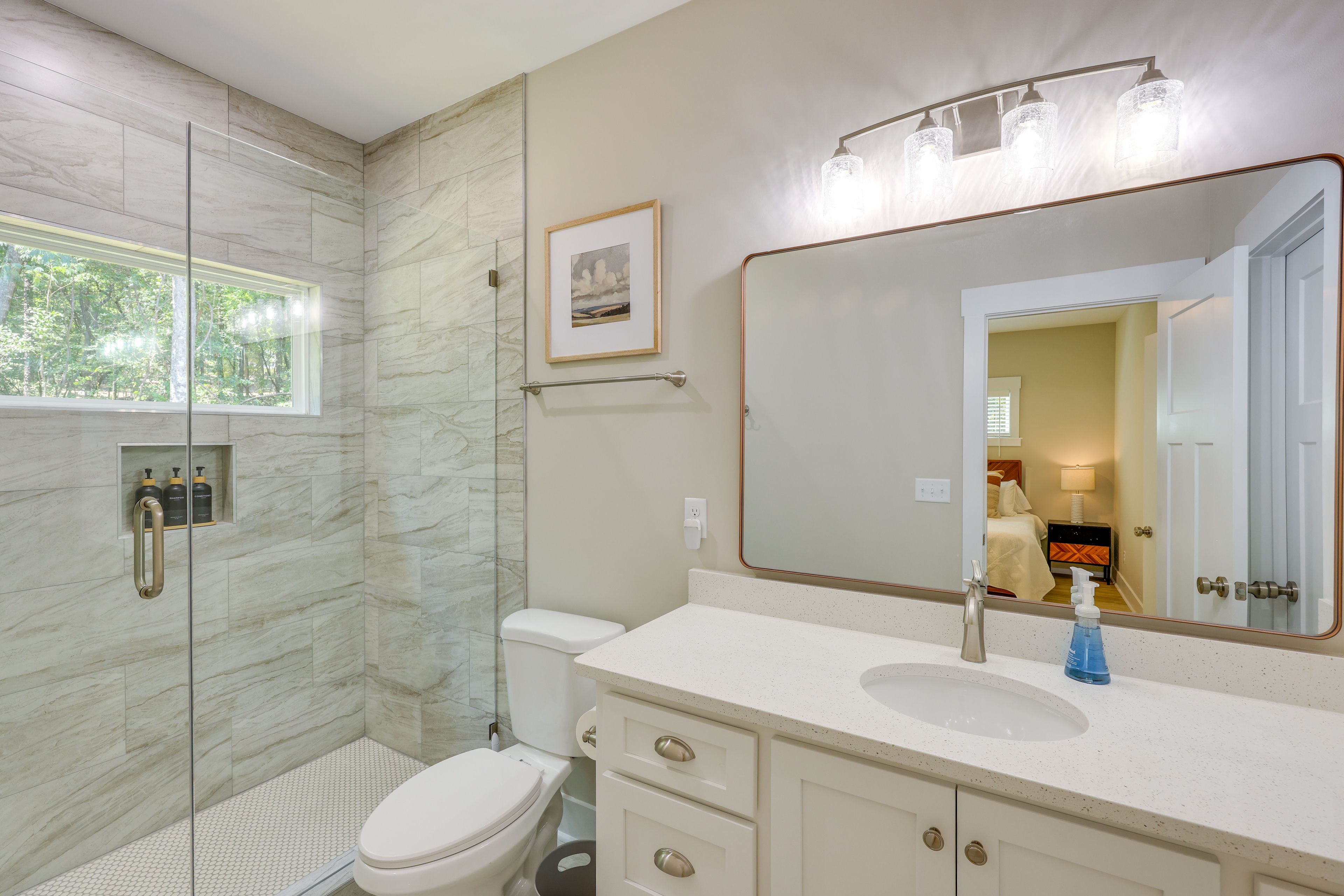 En-Suite Bathroom | Towels Provided