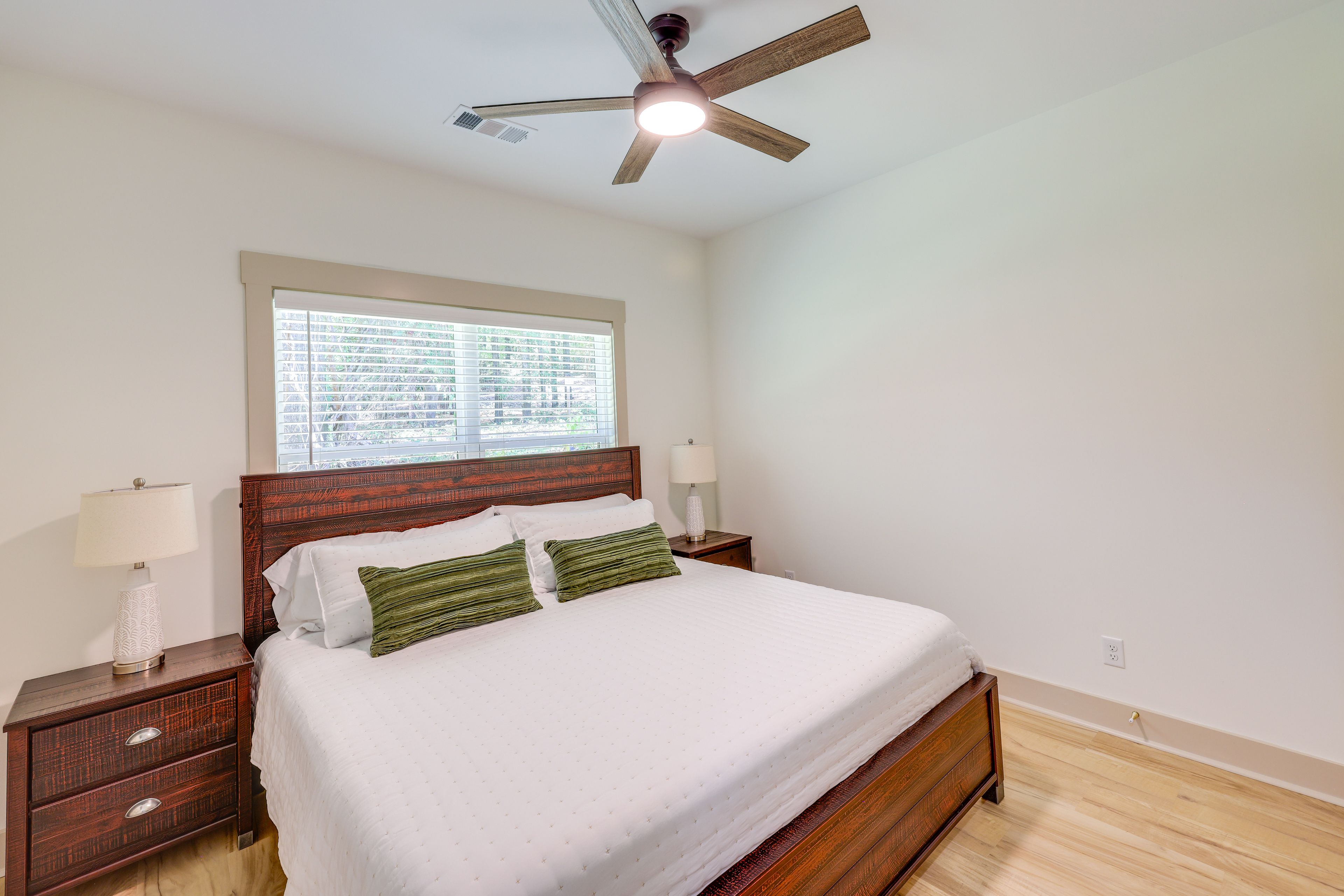 Bedroom 1 | King Bed | Smart TV | Linens Provided