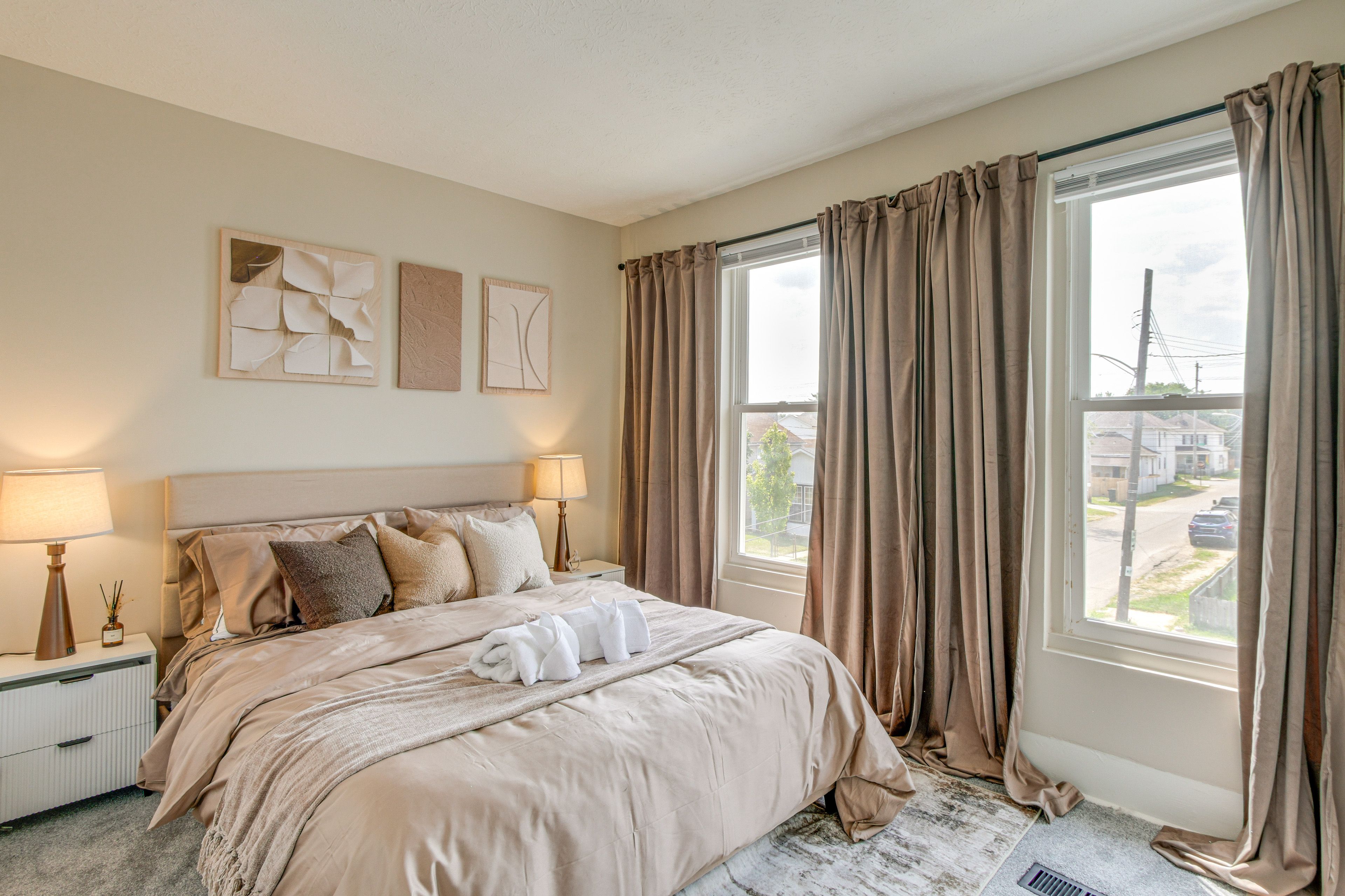 Bedroom 1 | Queen Bed | 2nd Floor