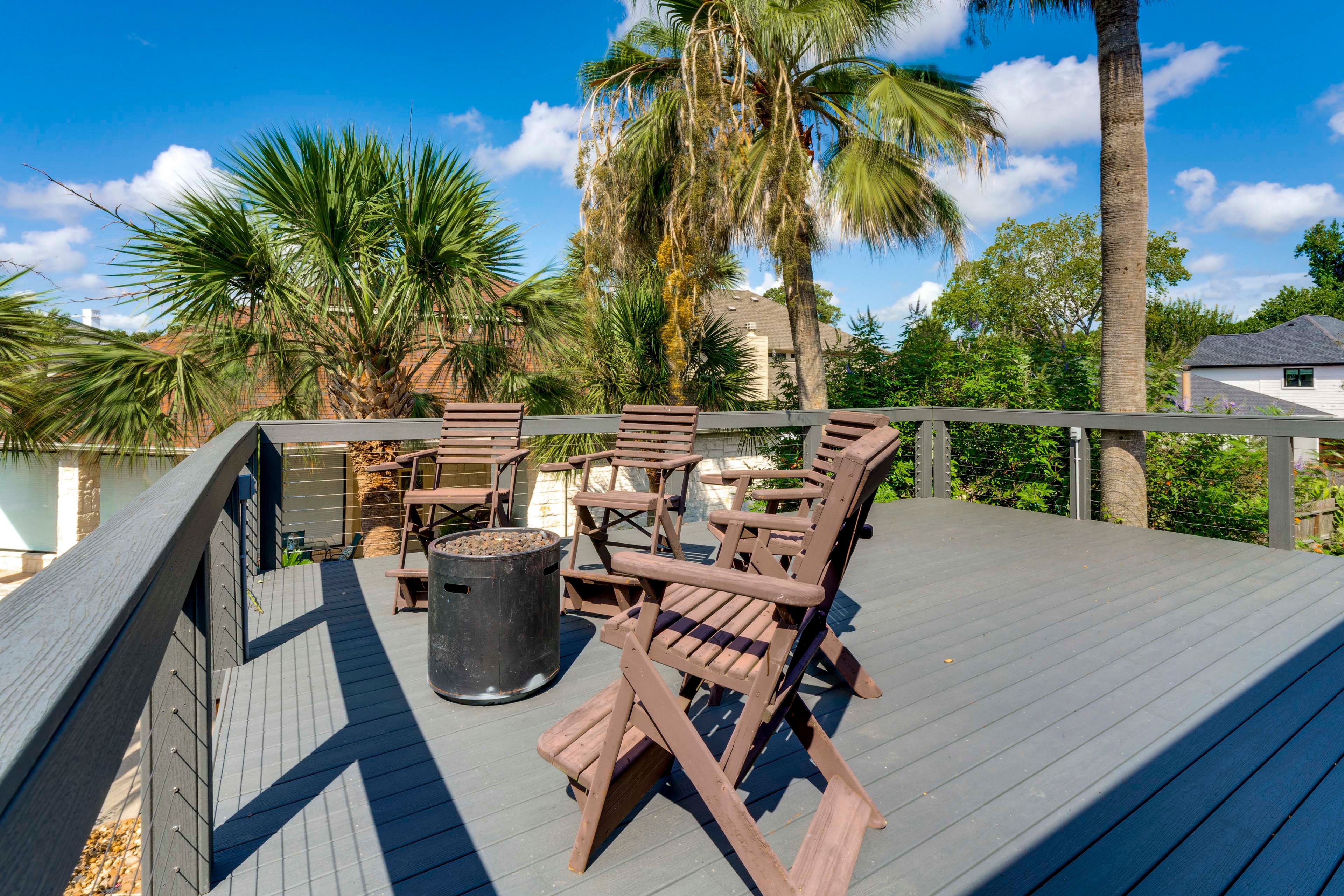 Deck | Upper Level | Gas Fire Pit | Outdoor Seating