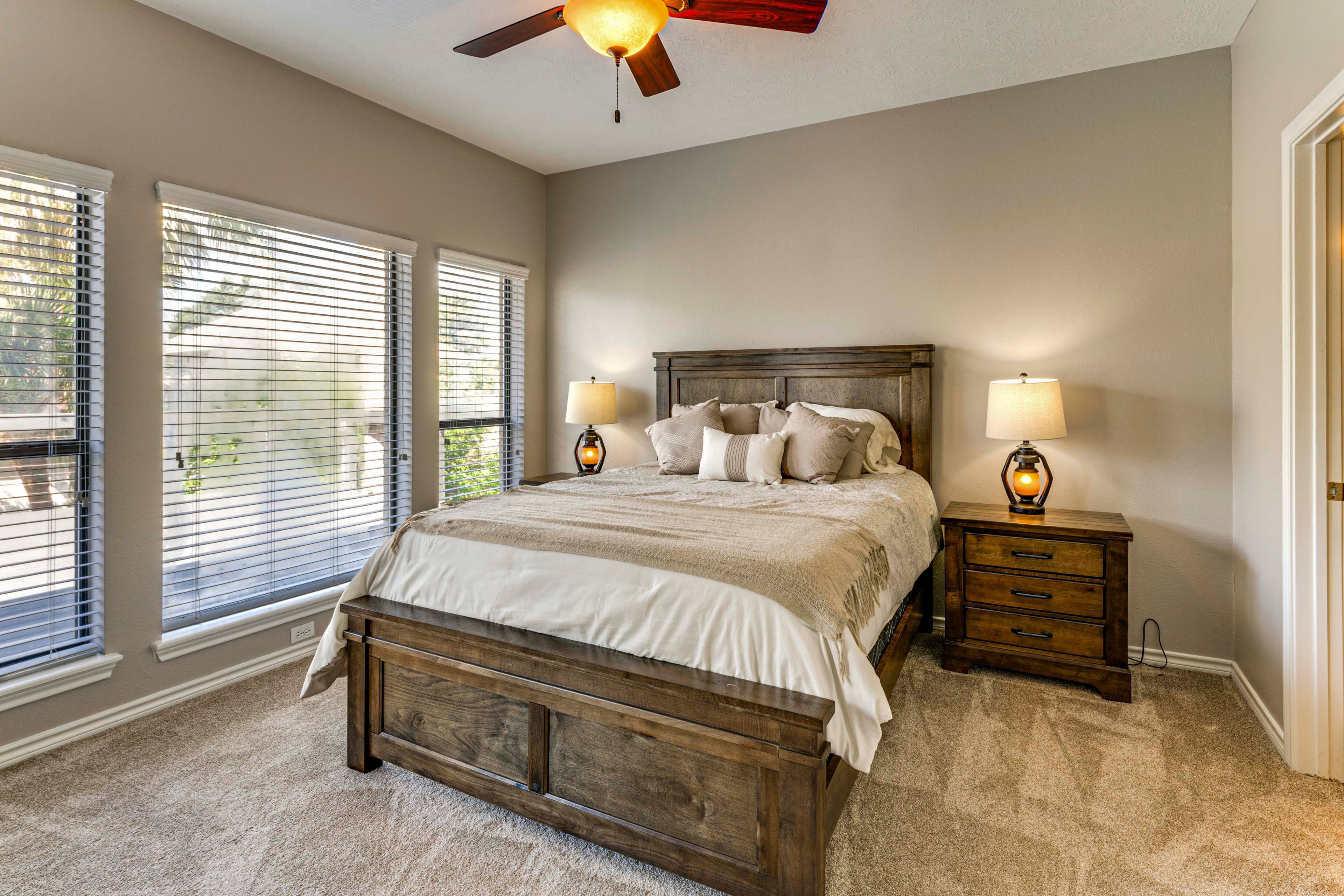 Bedroom 2 | 2nd Floor | Queen Bed