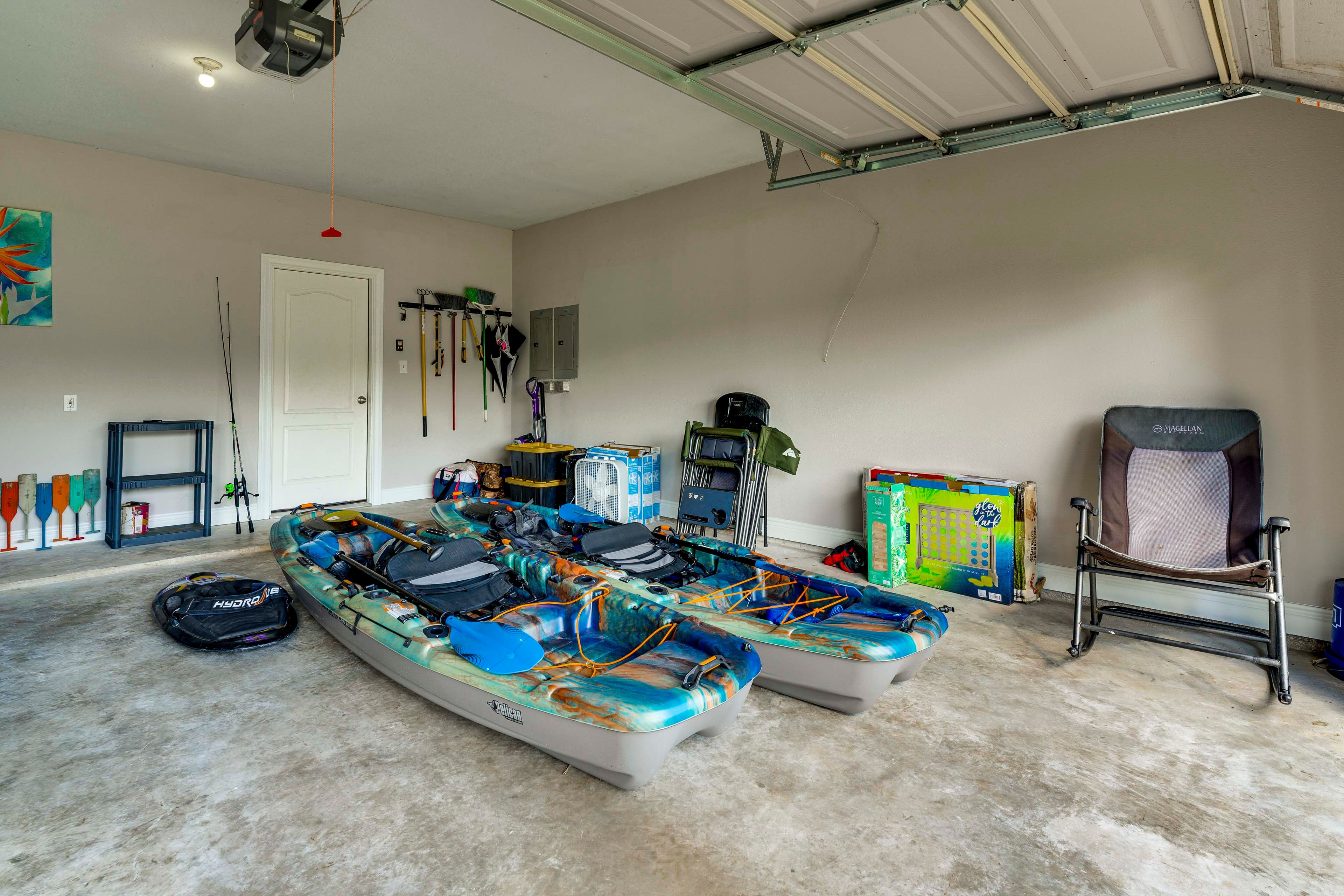 Garage | 2 Kayaks