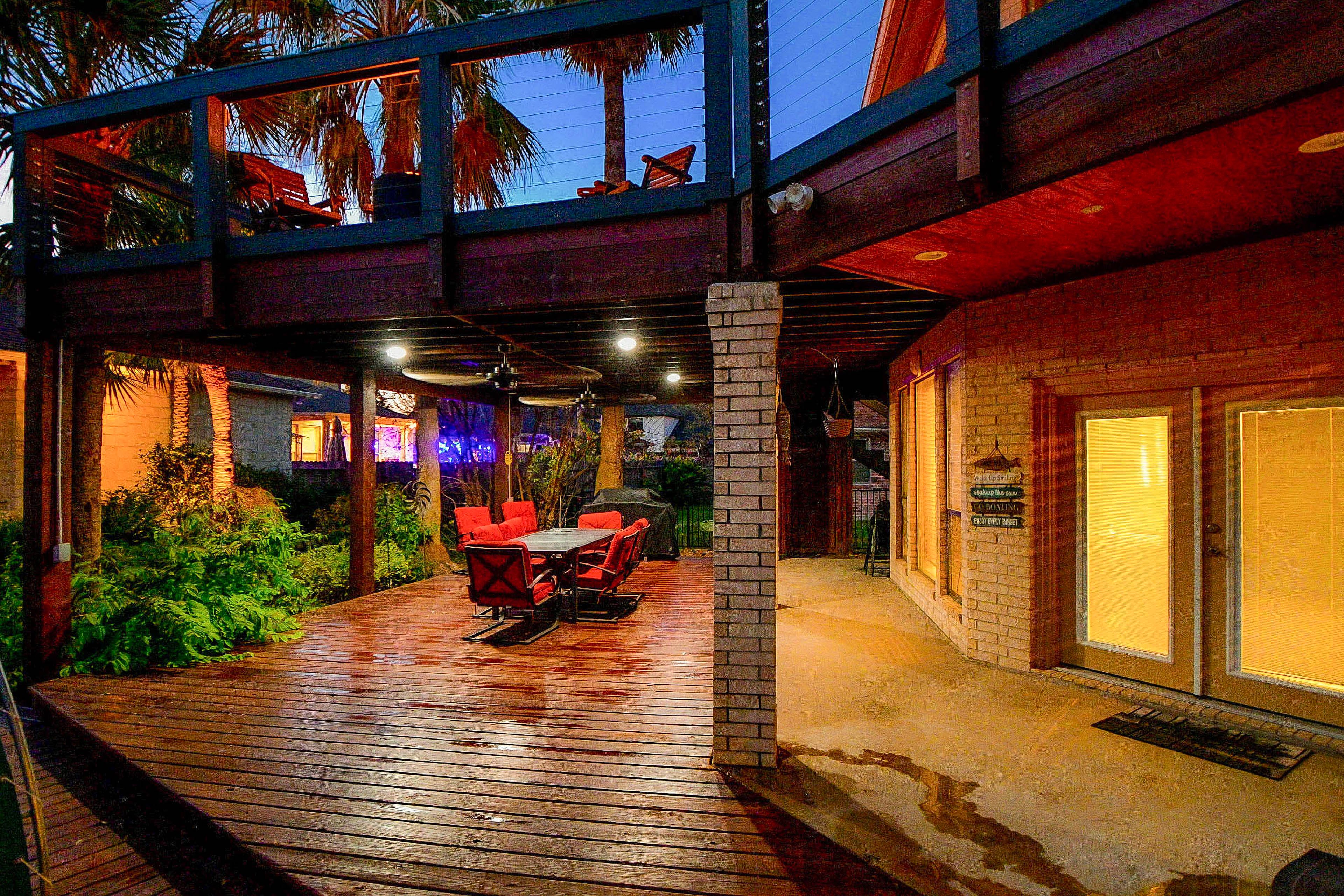Deck | Lower Level | Gas Grill | Outdoor Dining Area