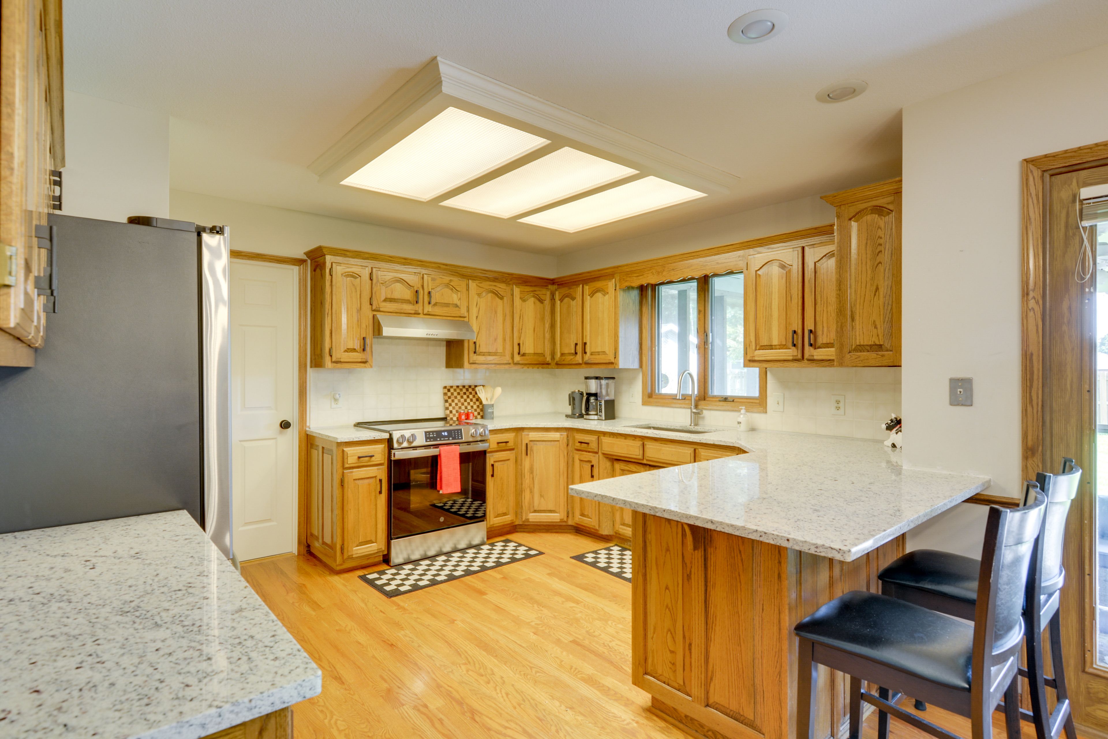 Breakfast Bar | Kitchen