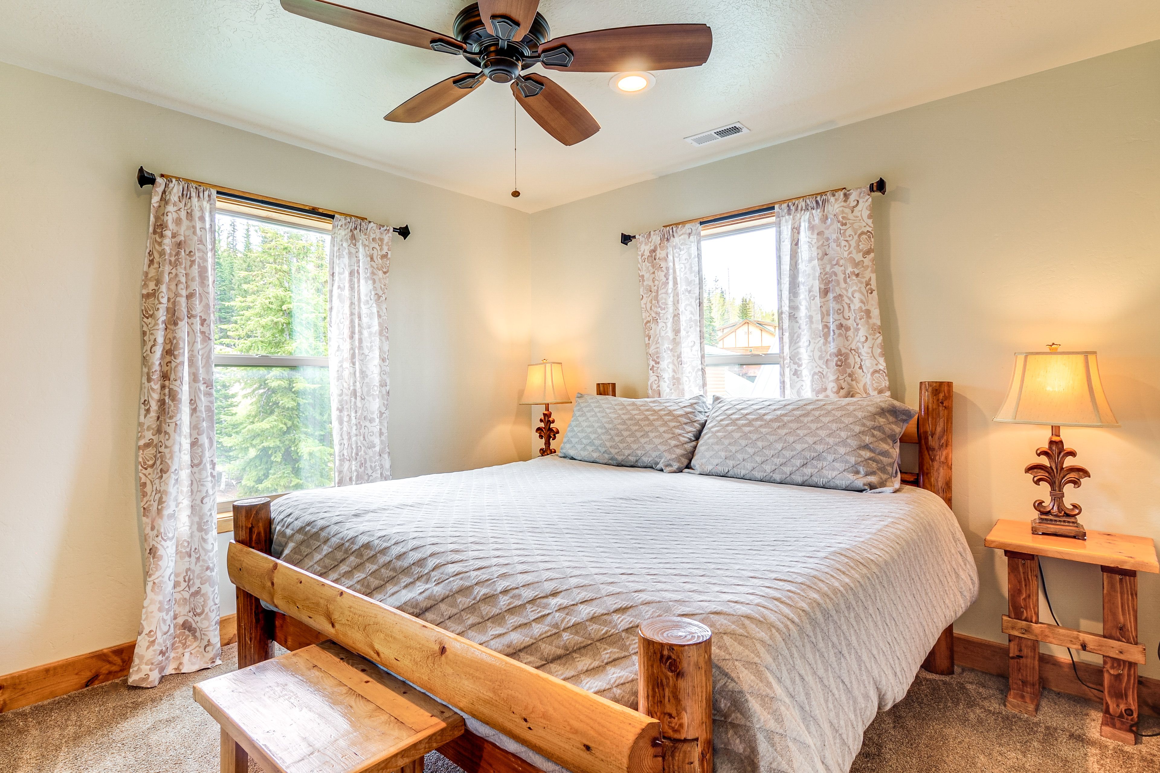 Bedroom 3 | King Bed | Upper Floor