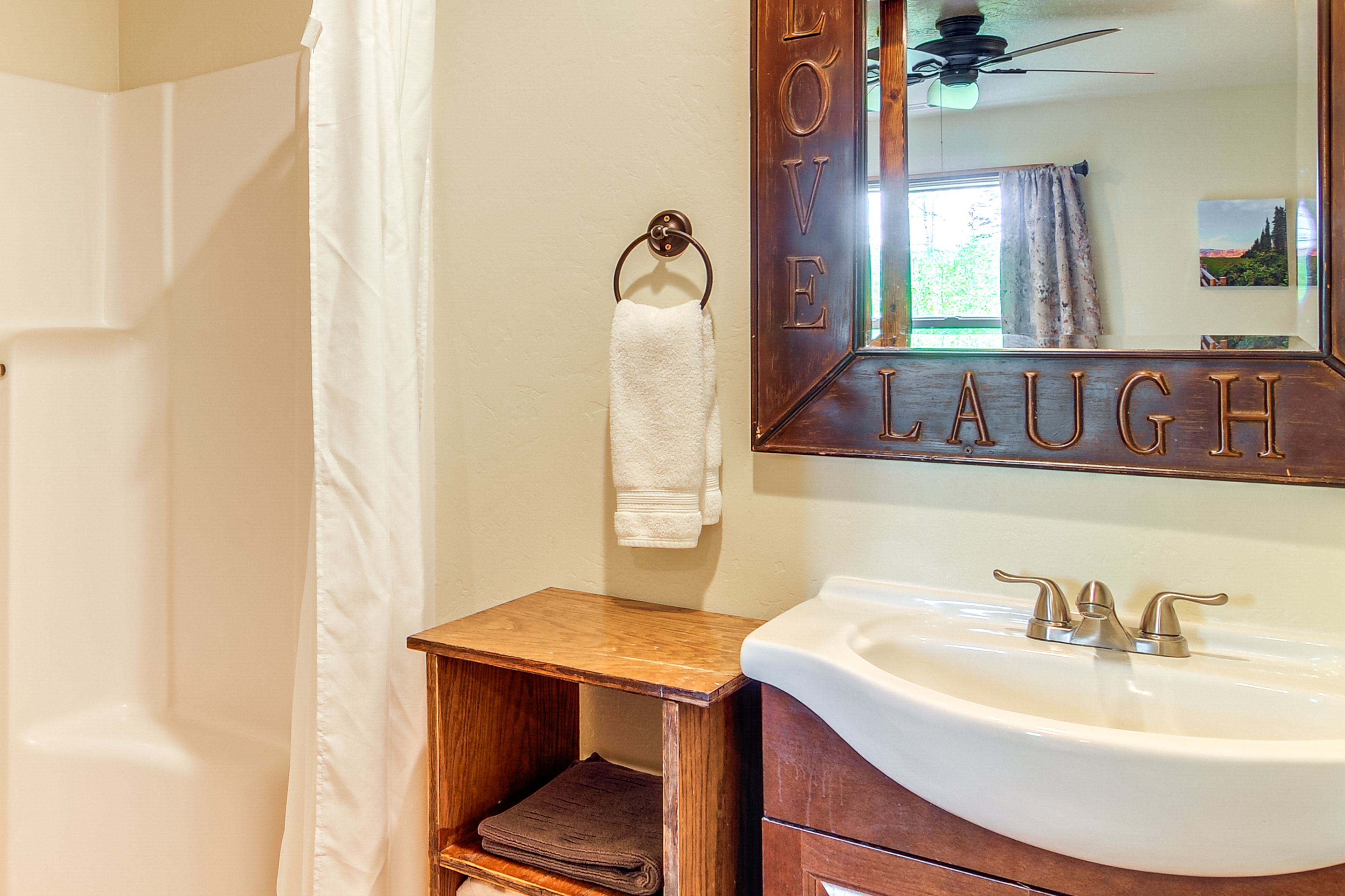 En-Suite Bathroom | Upper Floor