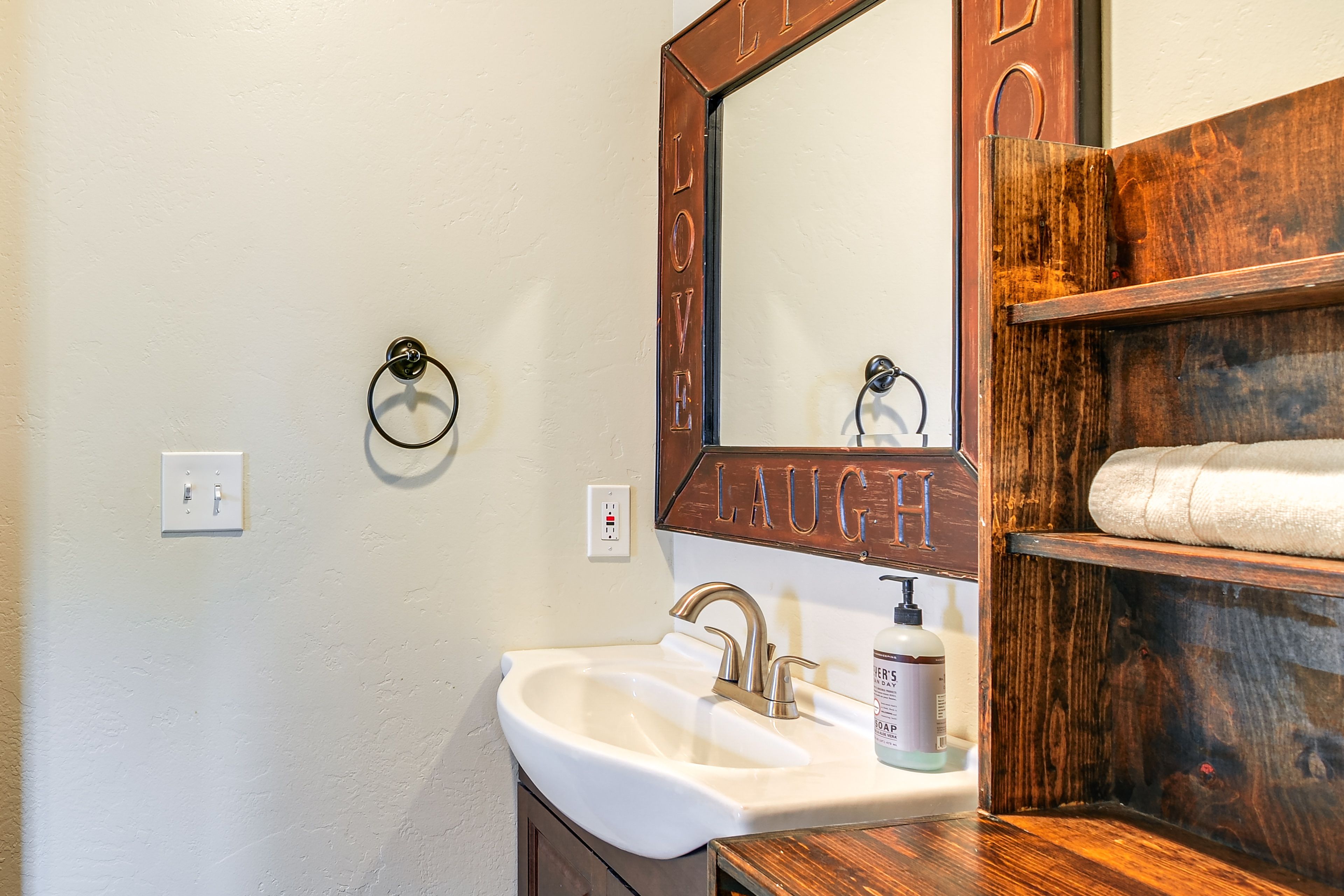 En-Suite Bathroom | Upper Floor