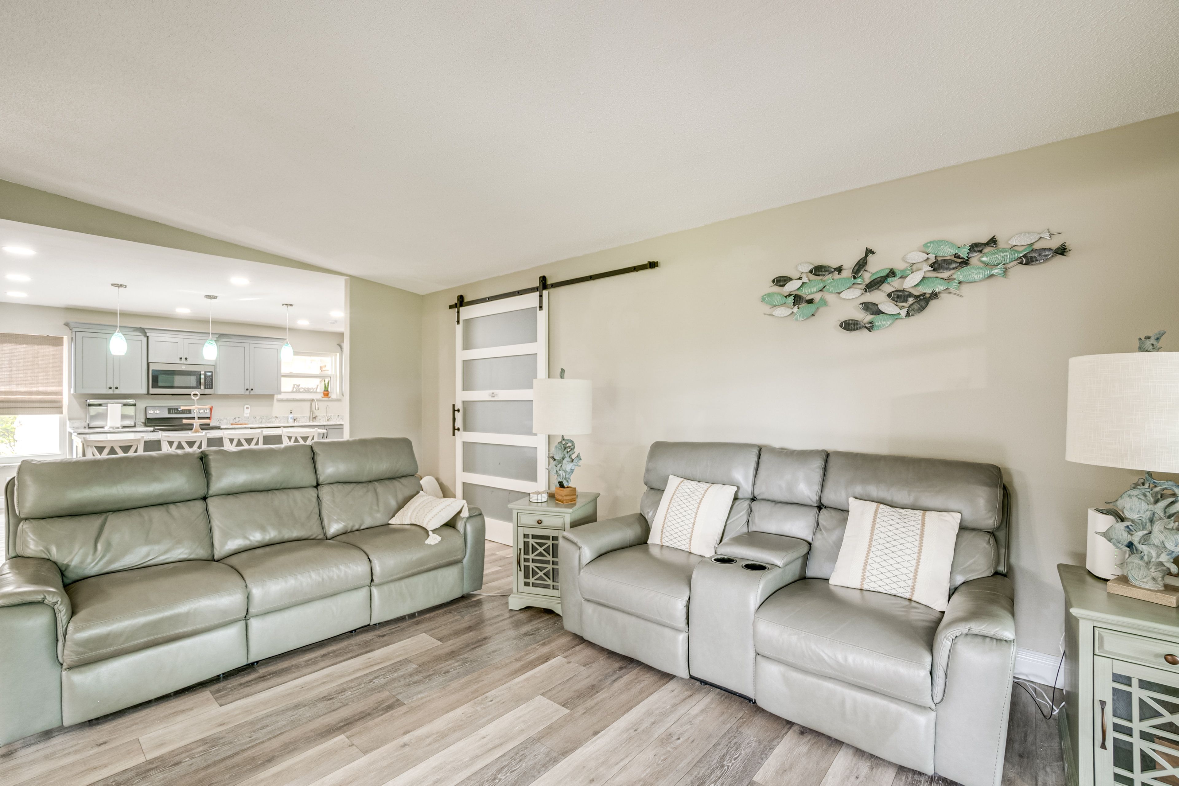Living Area | TV w/ Cable