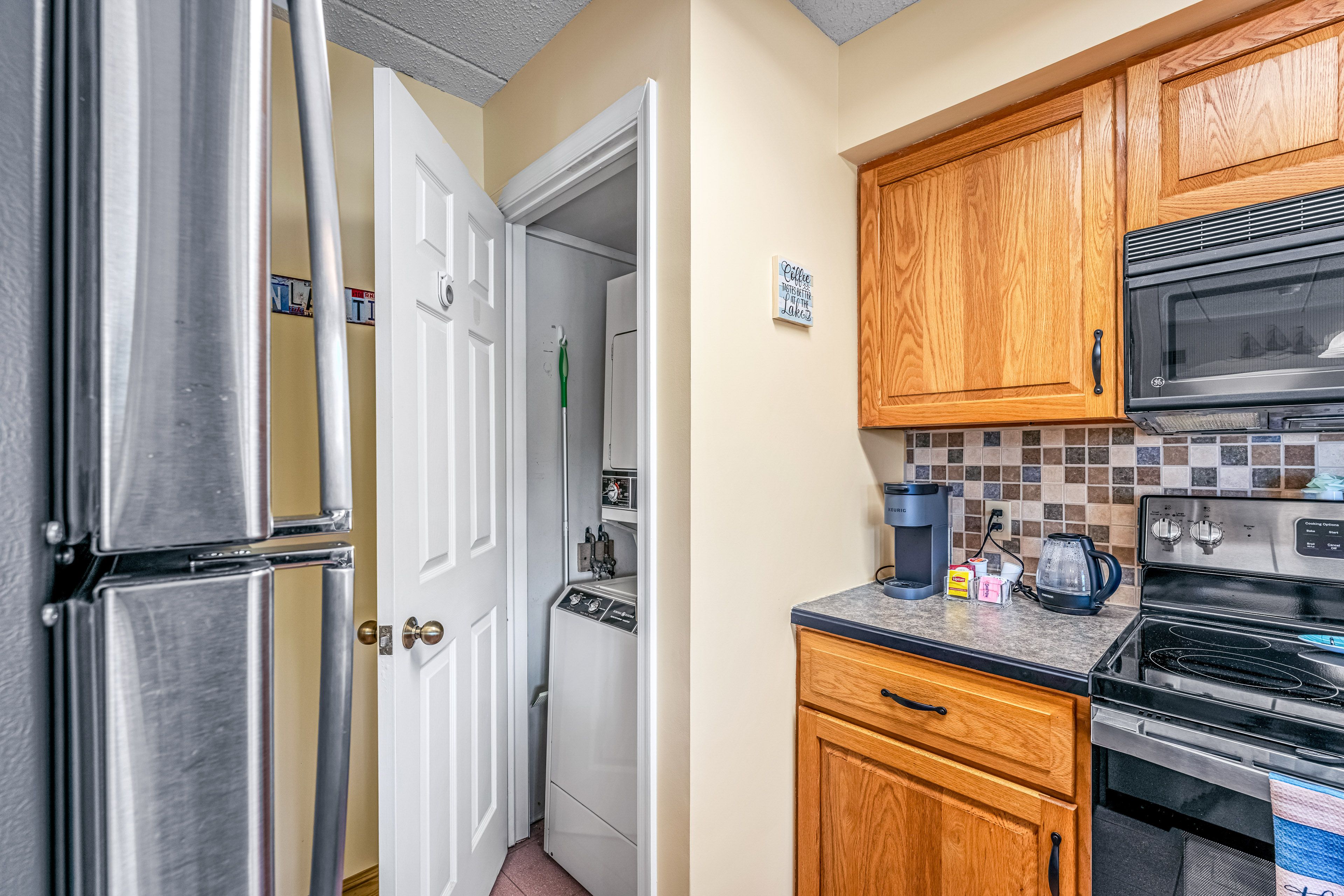 Laundry Closet | Washer & Dryer