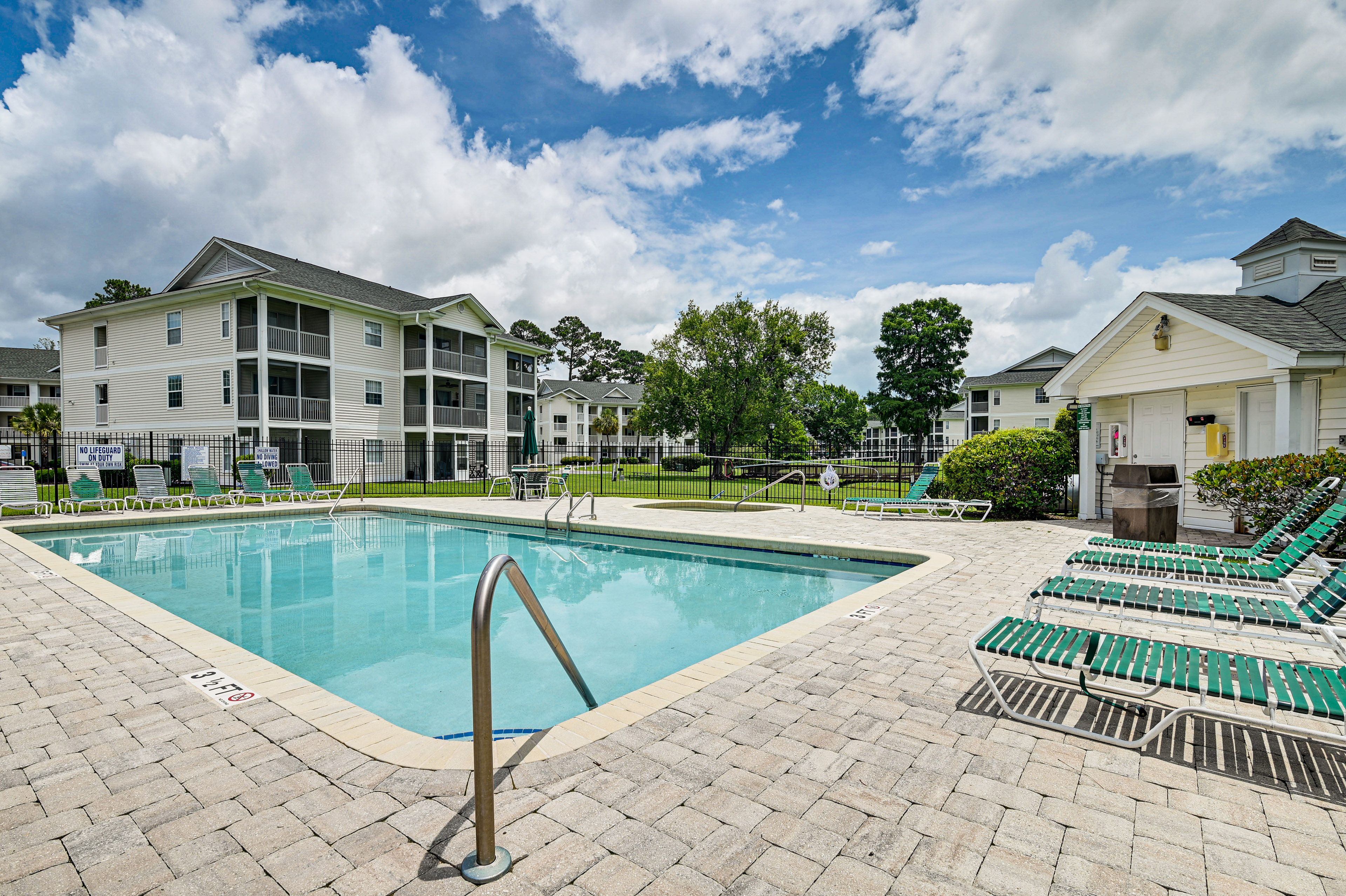 River Oaks Golf Club | Community Amenities