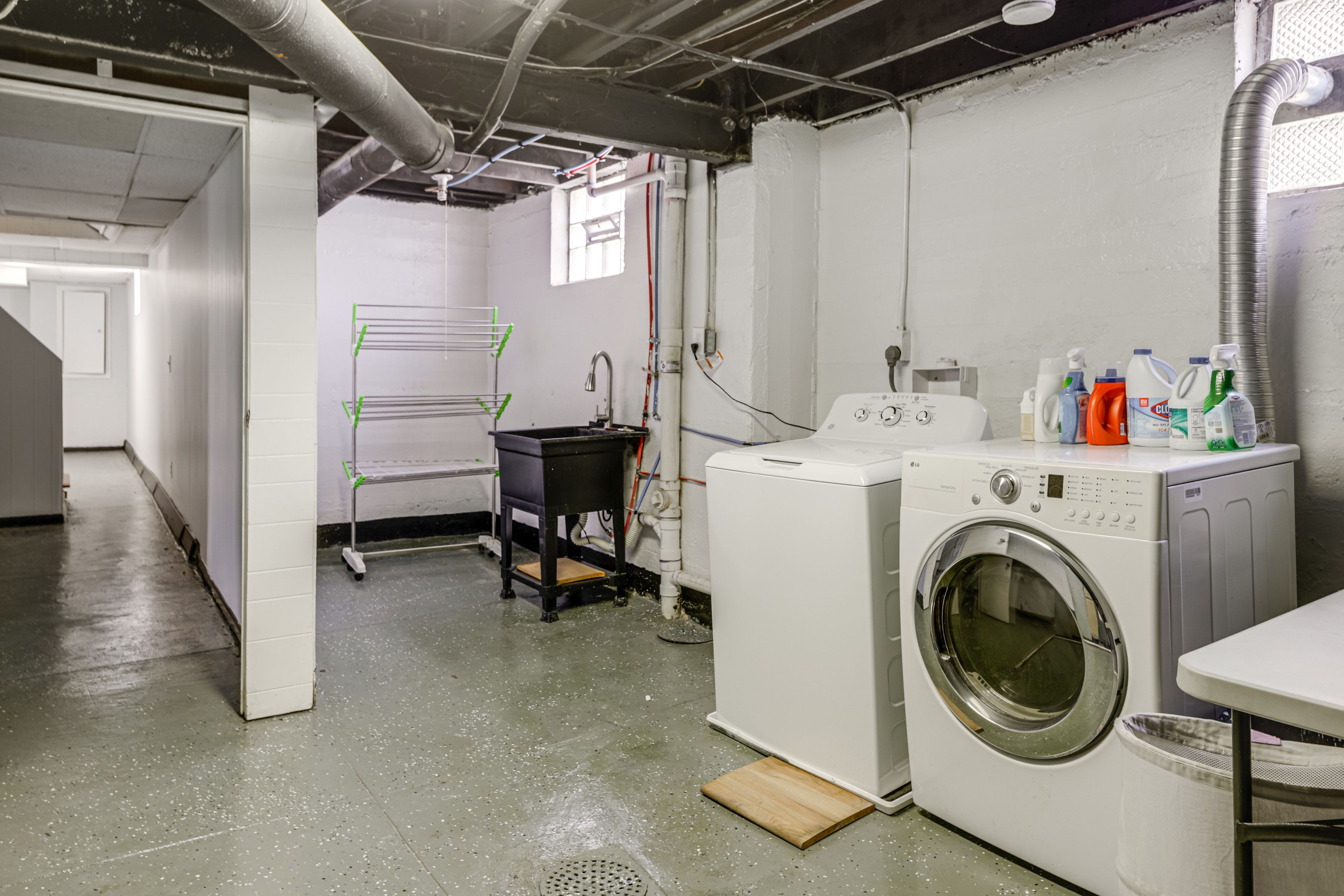Laundry Area | Basement | Detergent Provided