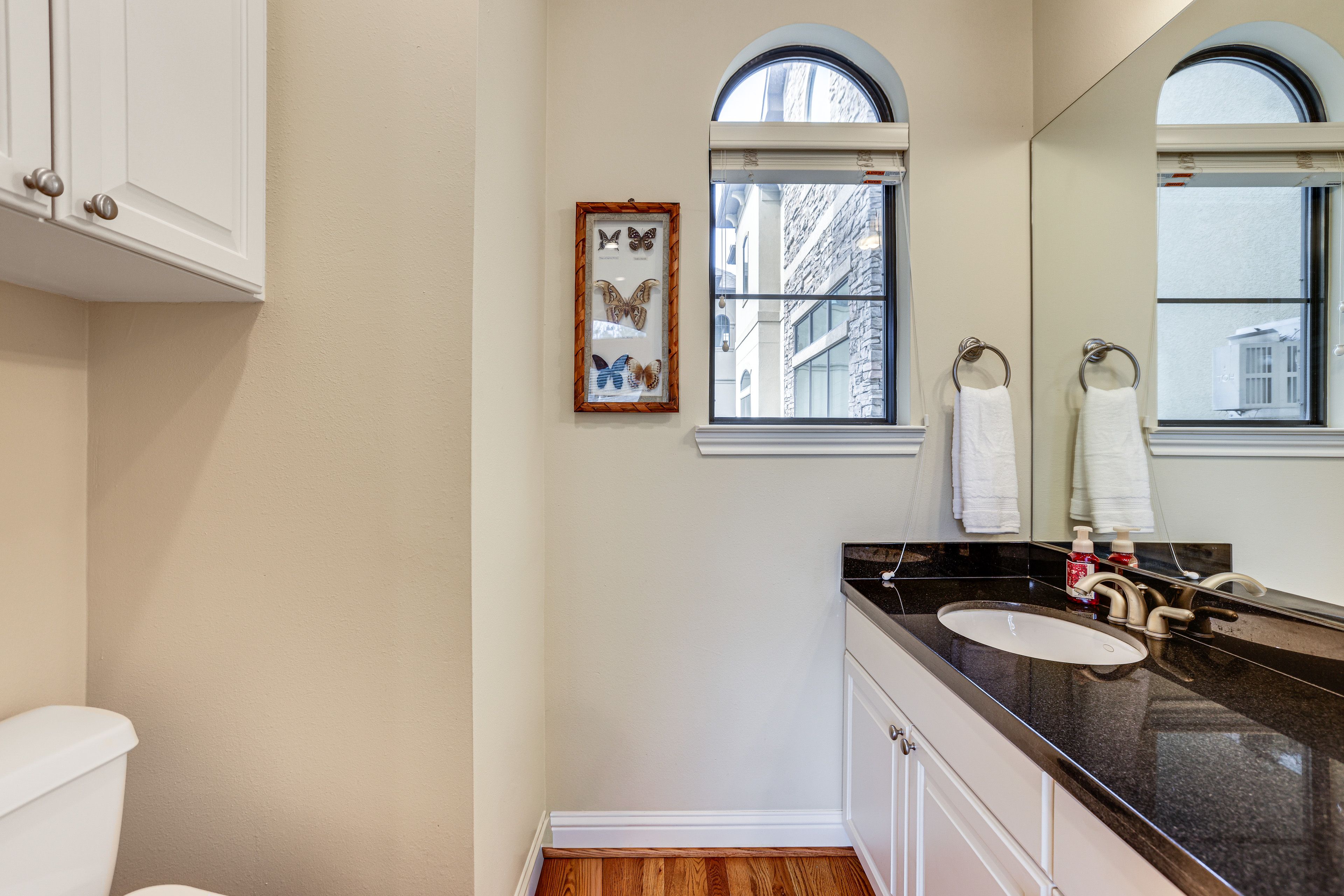 Half Bathroom | 2nd Floor | Complimentary Toiletries | Towels Provided