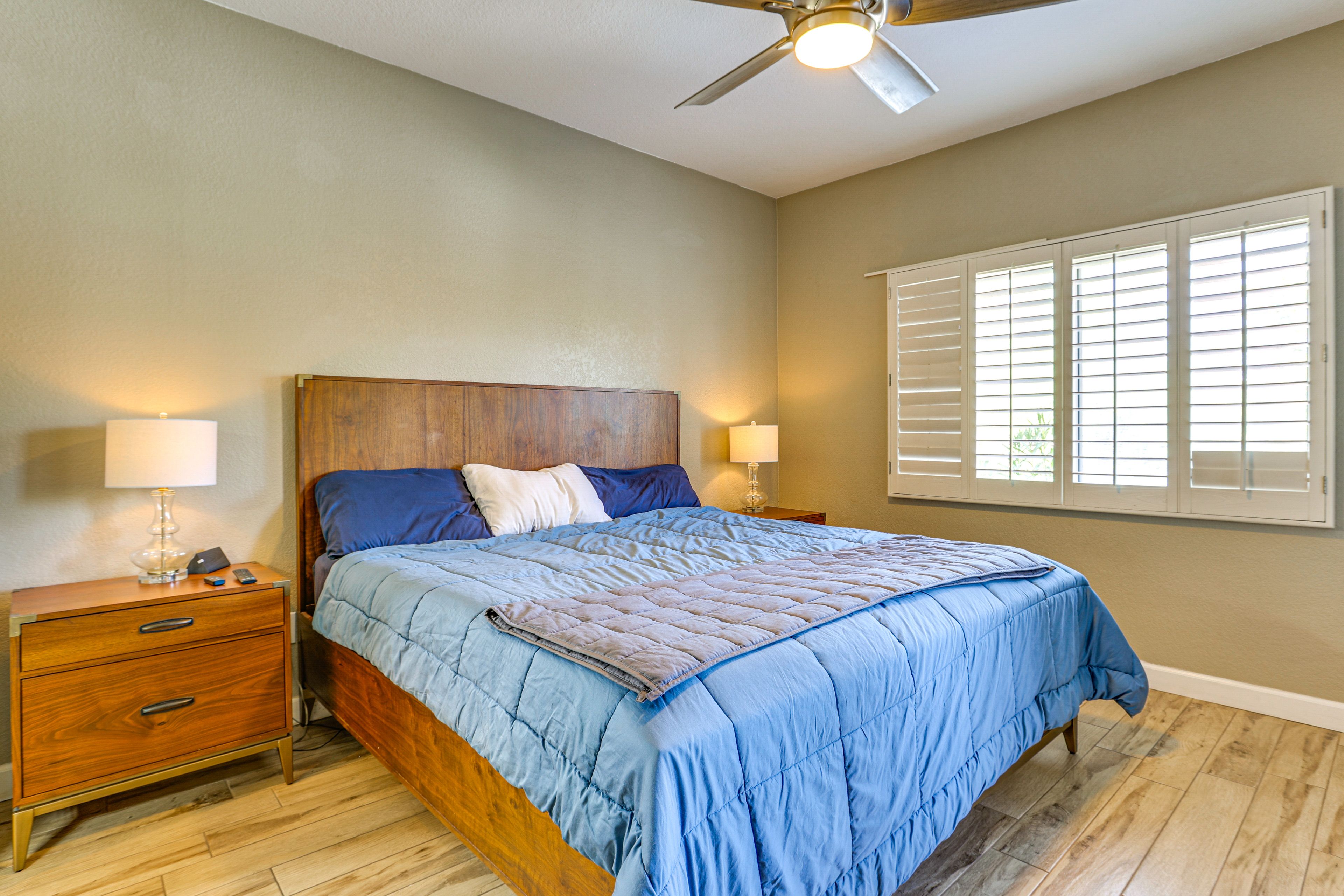 Bedroom 1 | King Bed