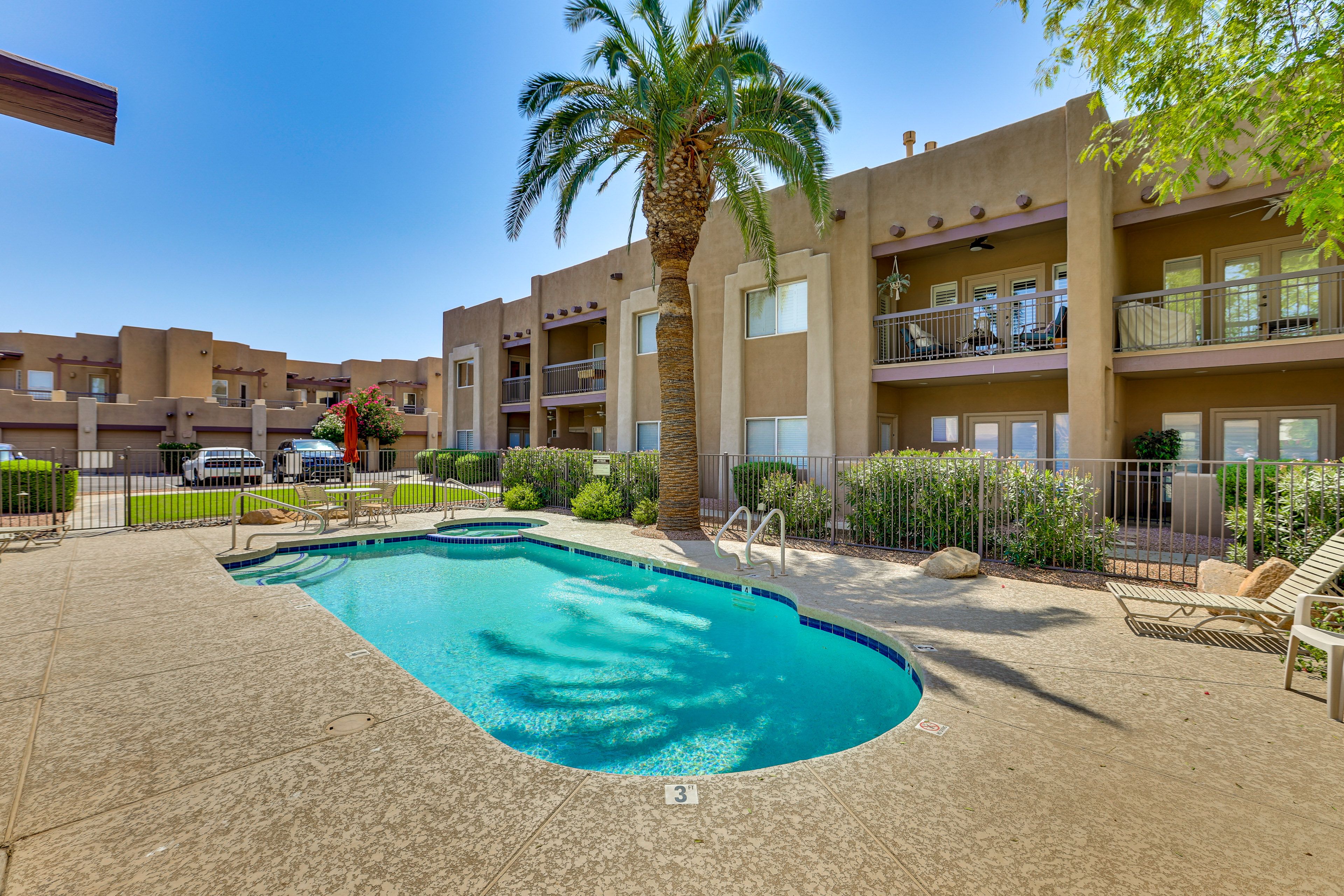 Pueblo Verde Community | Pool & Hot Tub Access