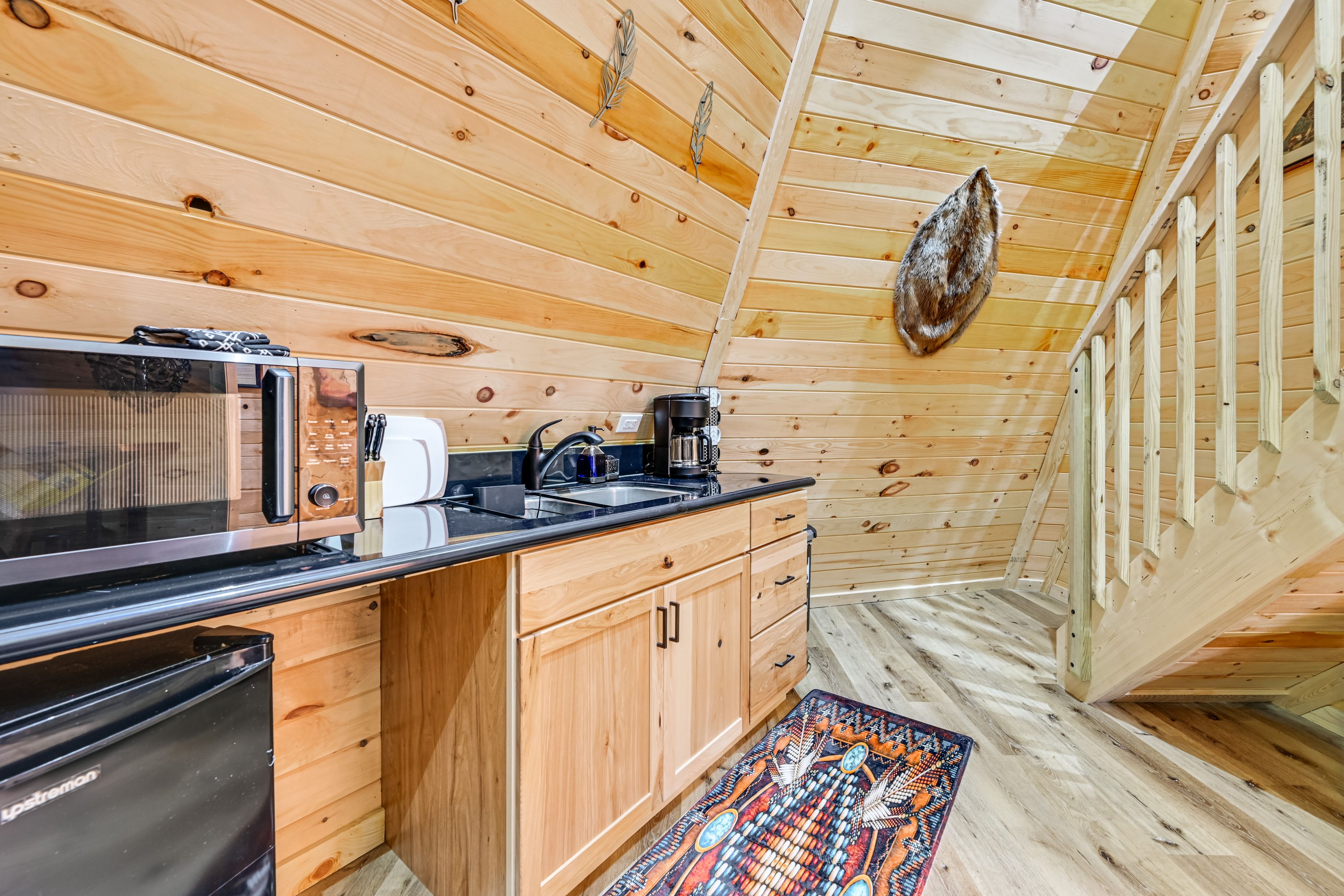 Kitchenette | Mini Fridge