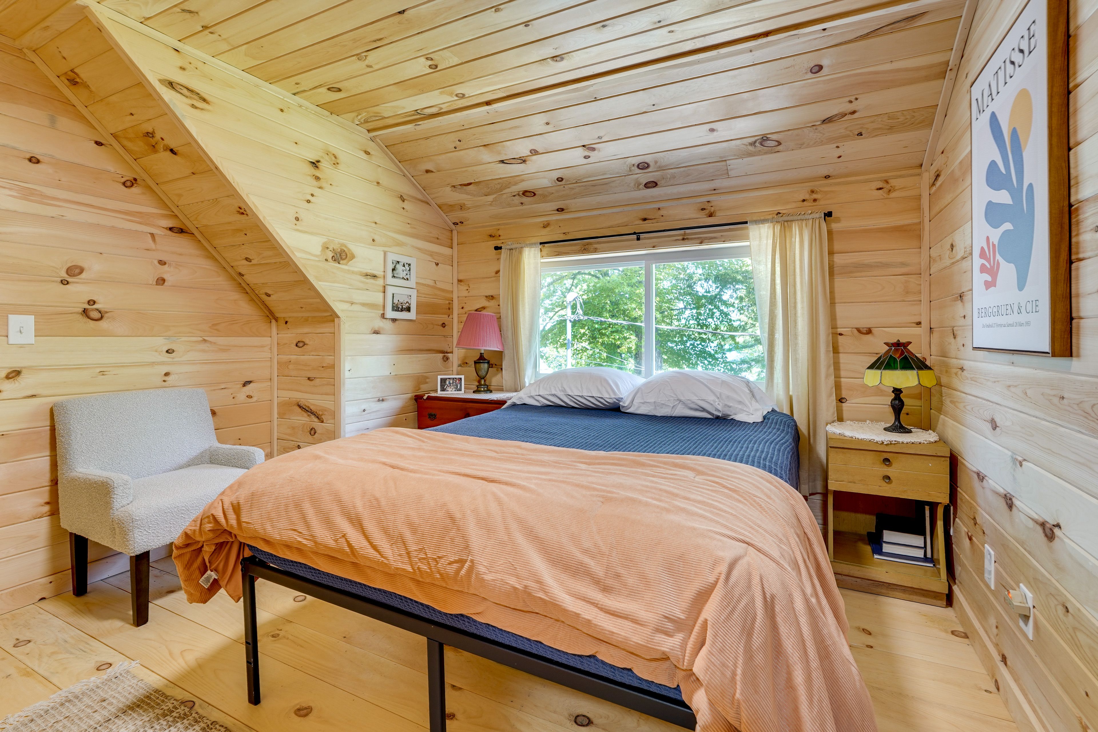 Bedroom 3 | Queen Bed | Upper Floor