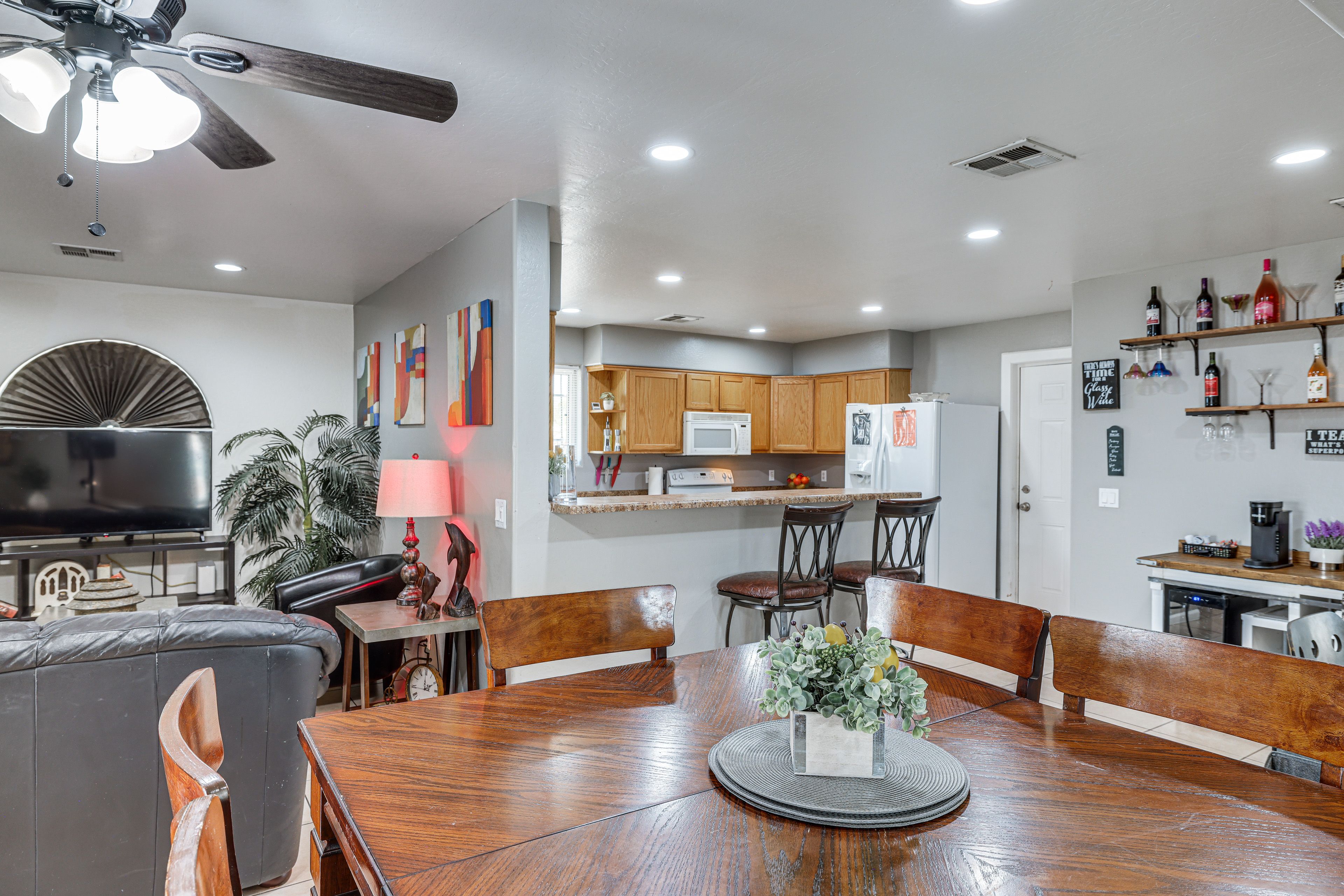 Dining Area | Kitchen | Keurig | Toaster | Blender
