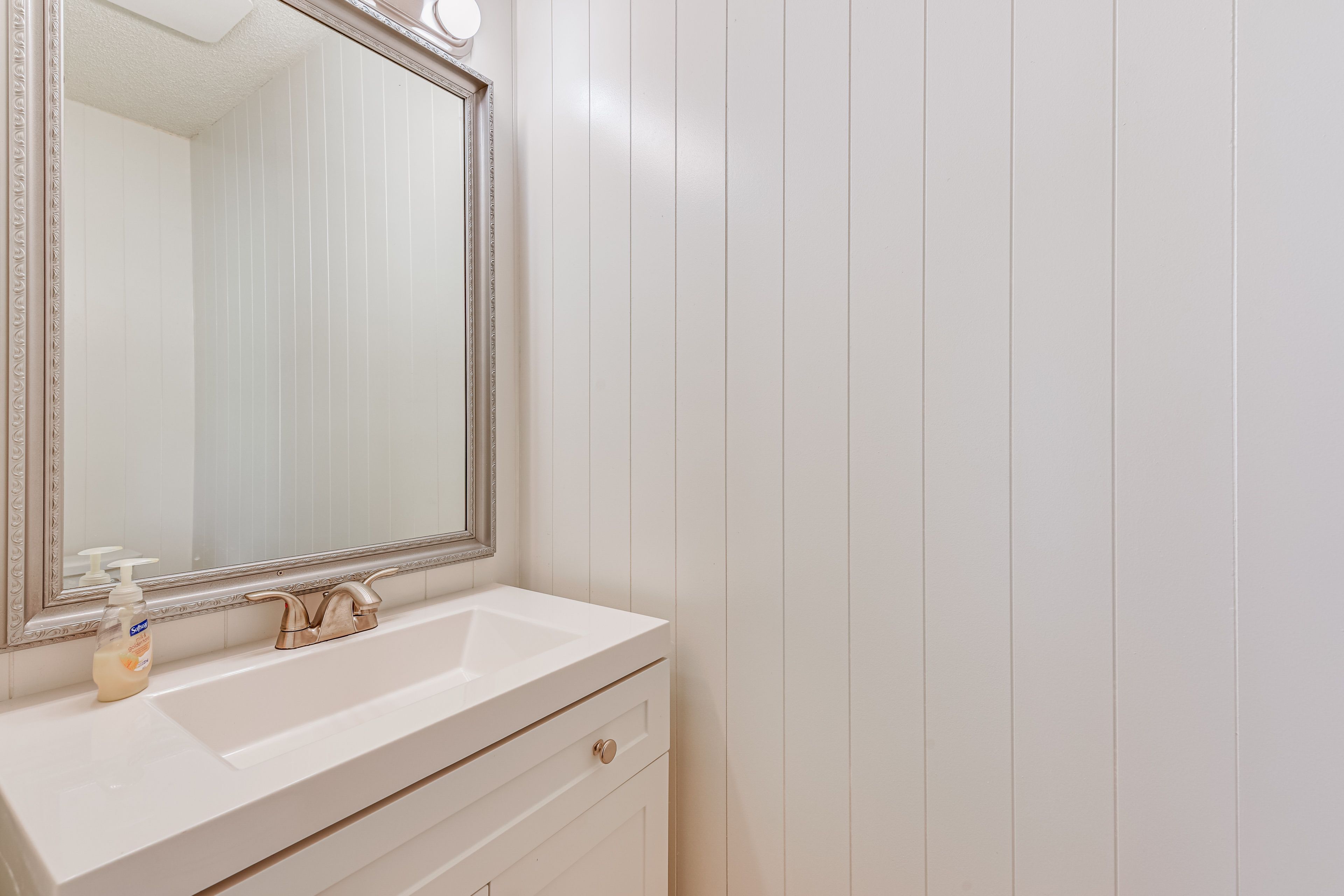 Half Bathroom | 1st Floor