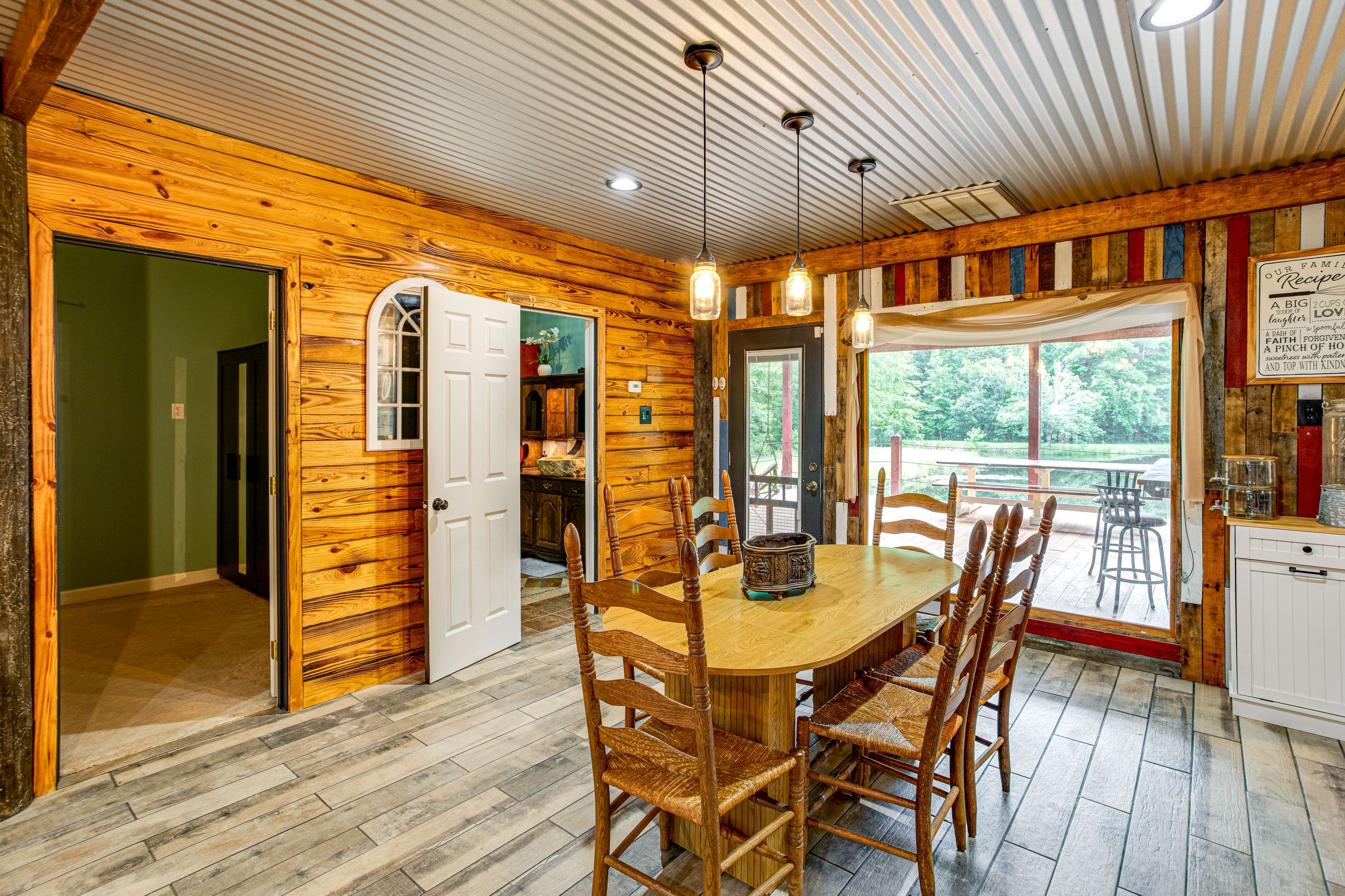 Dining Table | Dishware/Flatware