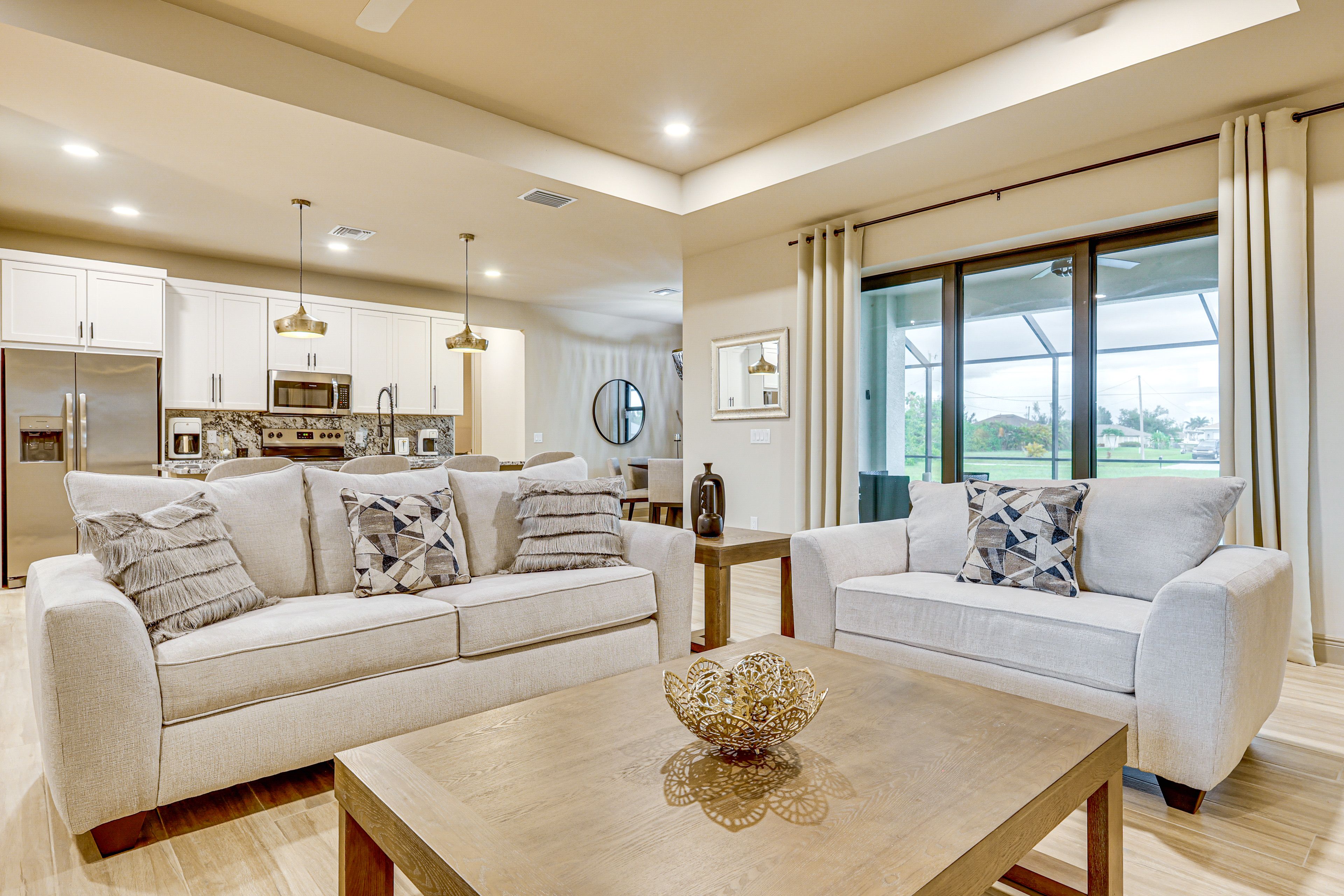 Living Room | Free WiFi | Smart TV | Single-Story Home