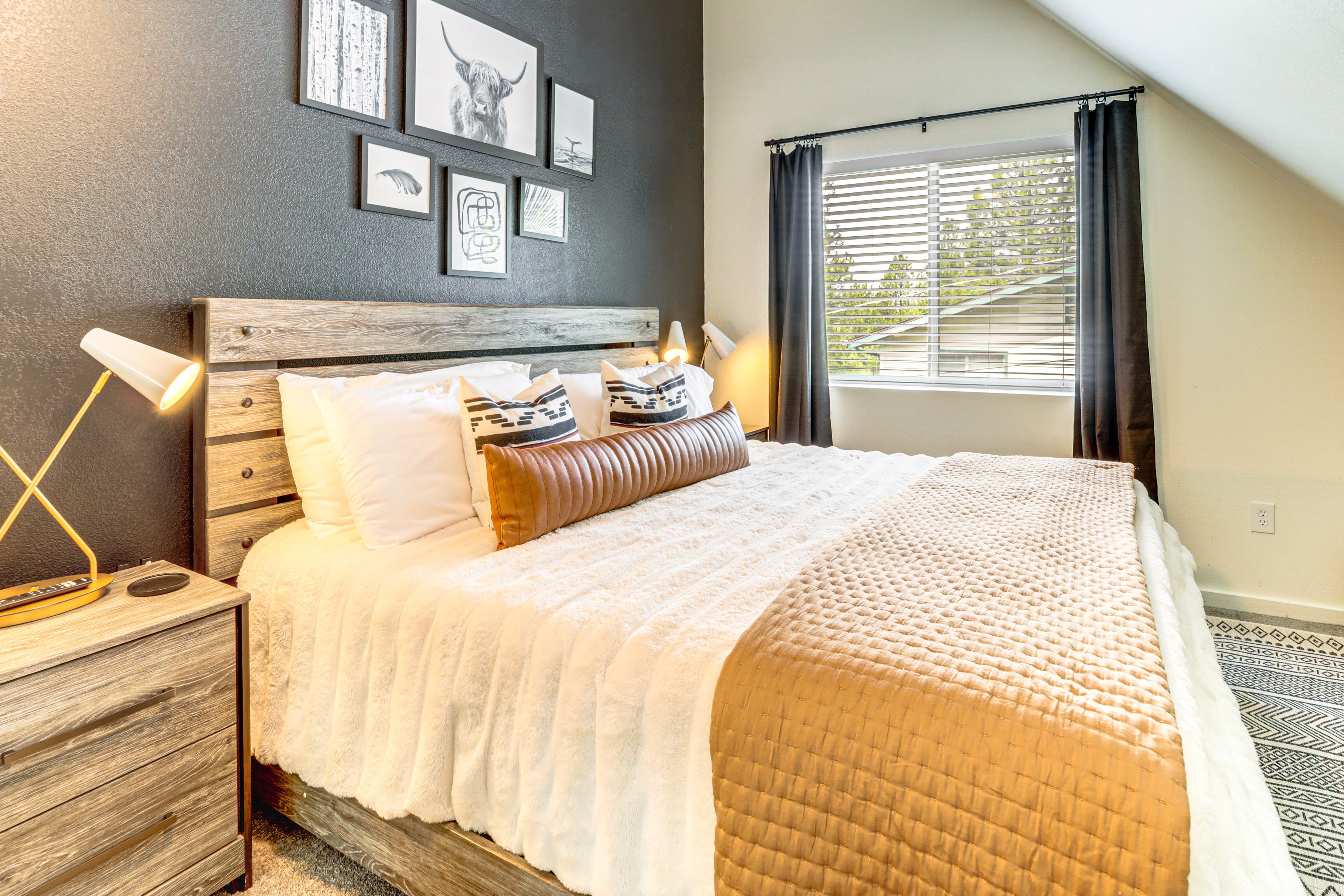 Bedroom 3 | King Bed | 2nd Floor