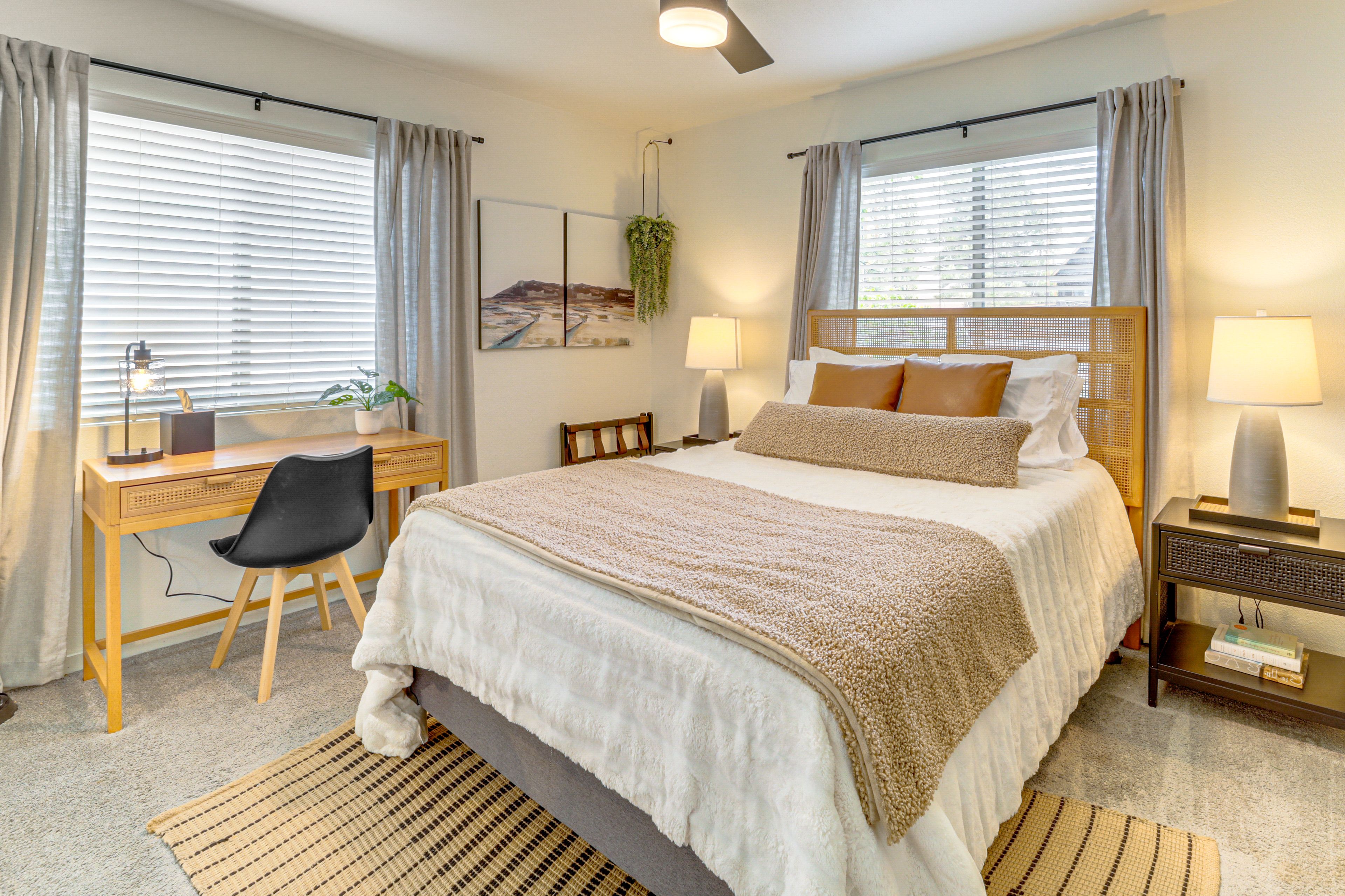 Bedroom 2 | Queen Bed | 1st Floor