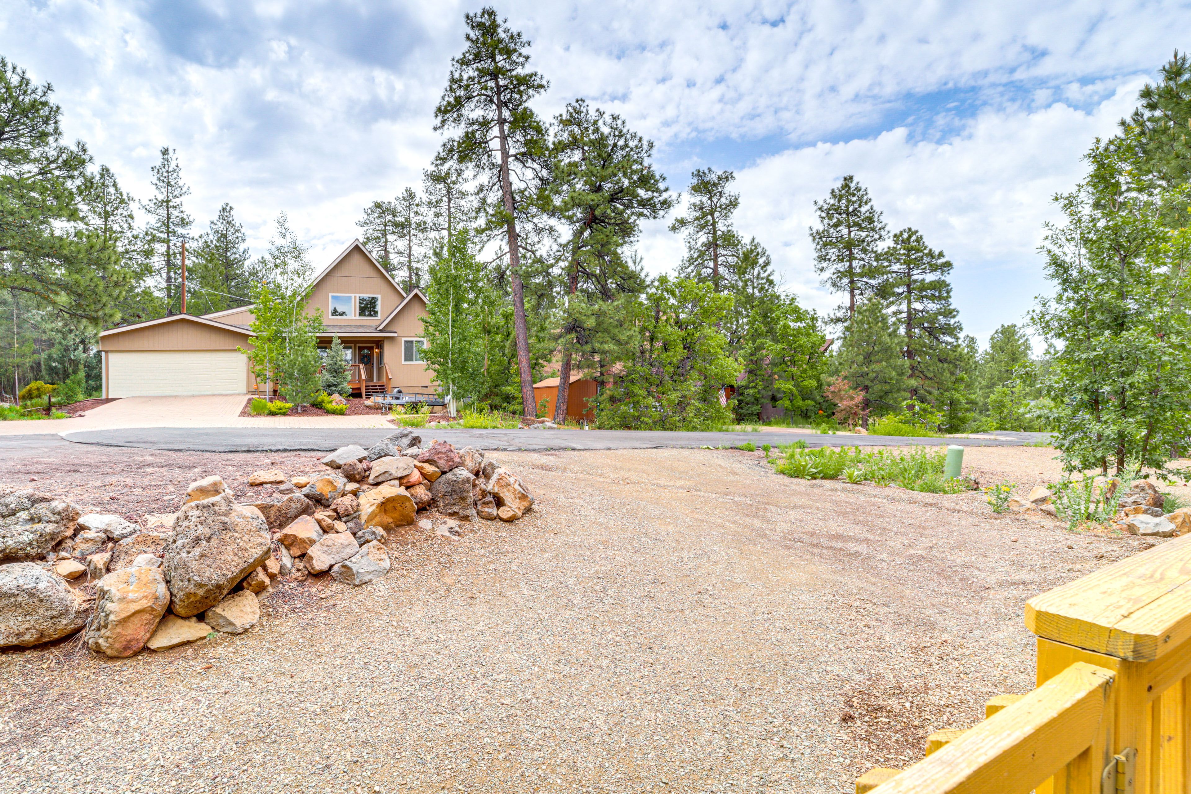 Parking | Gravel Driveway (3 Vehicles)