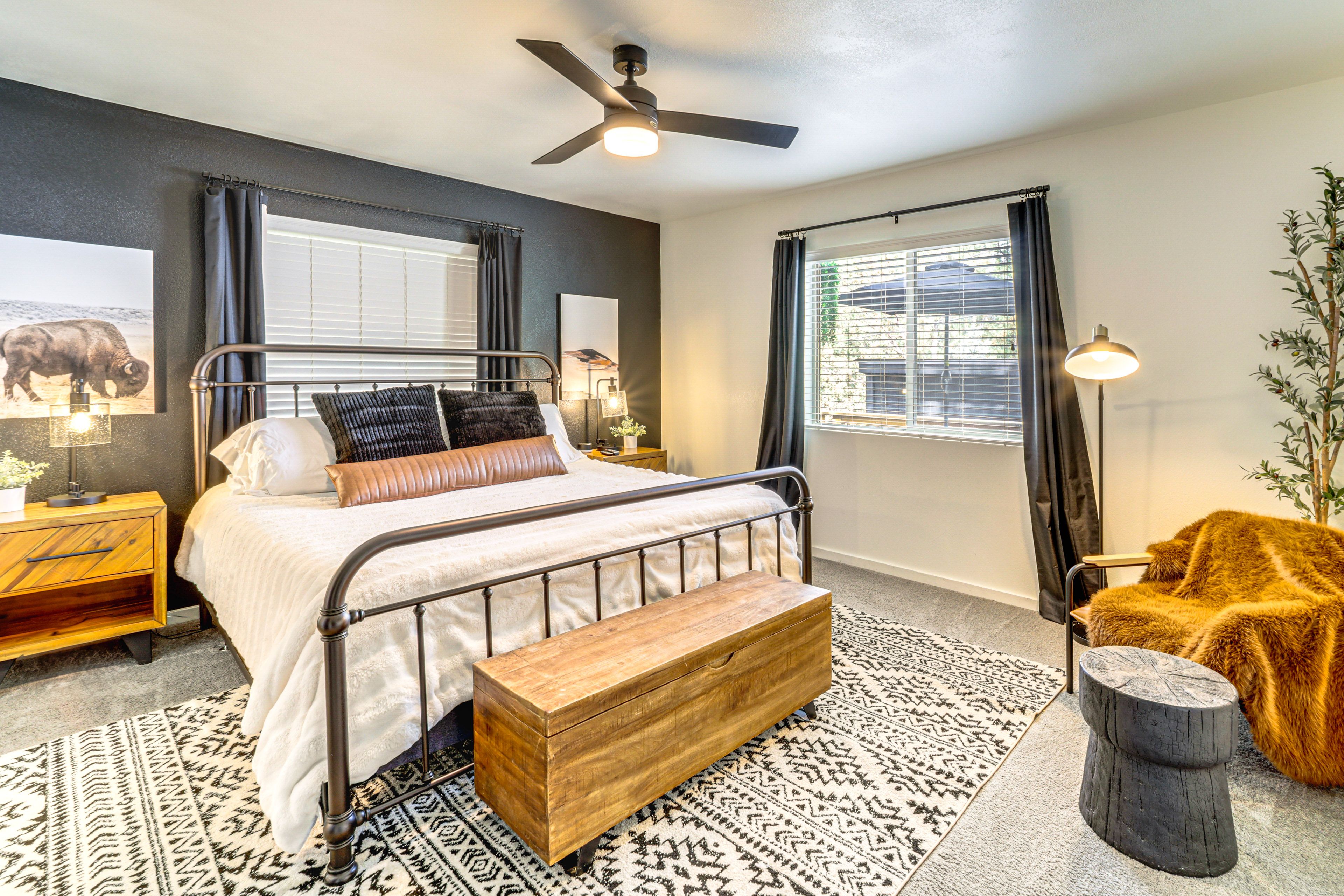 Bedroom 1 | King Bed | Linens Provided | 1st Floor