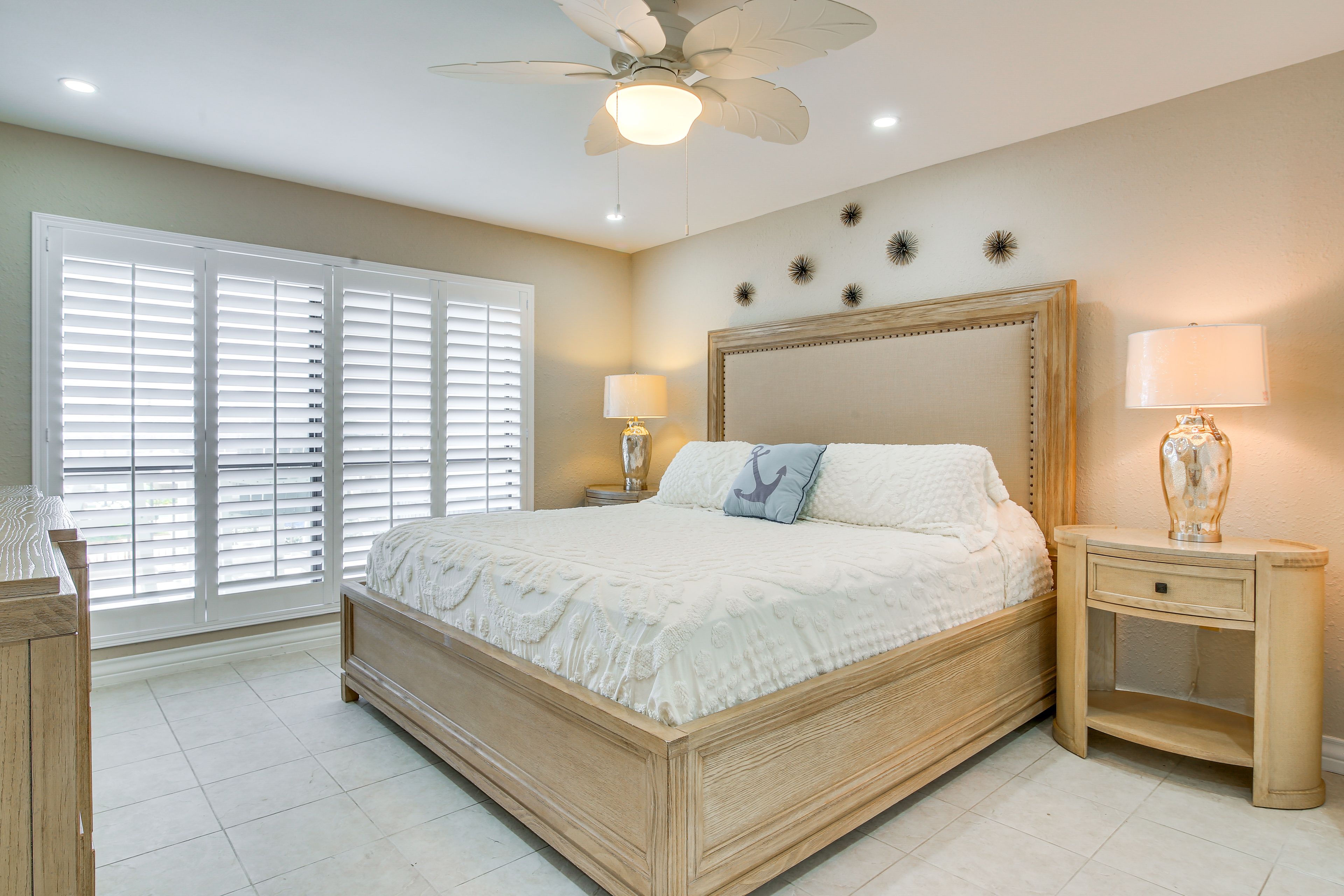 Bedroom 1 | King Bed | Linens Provided