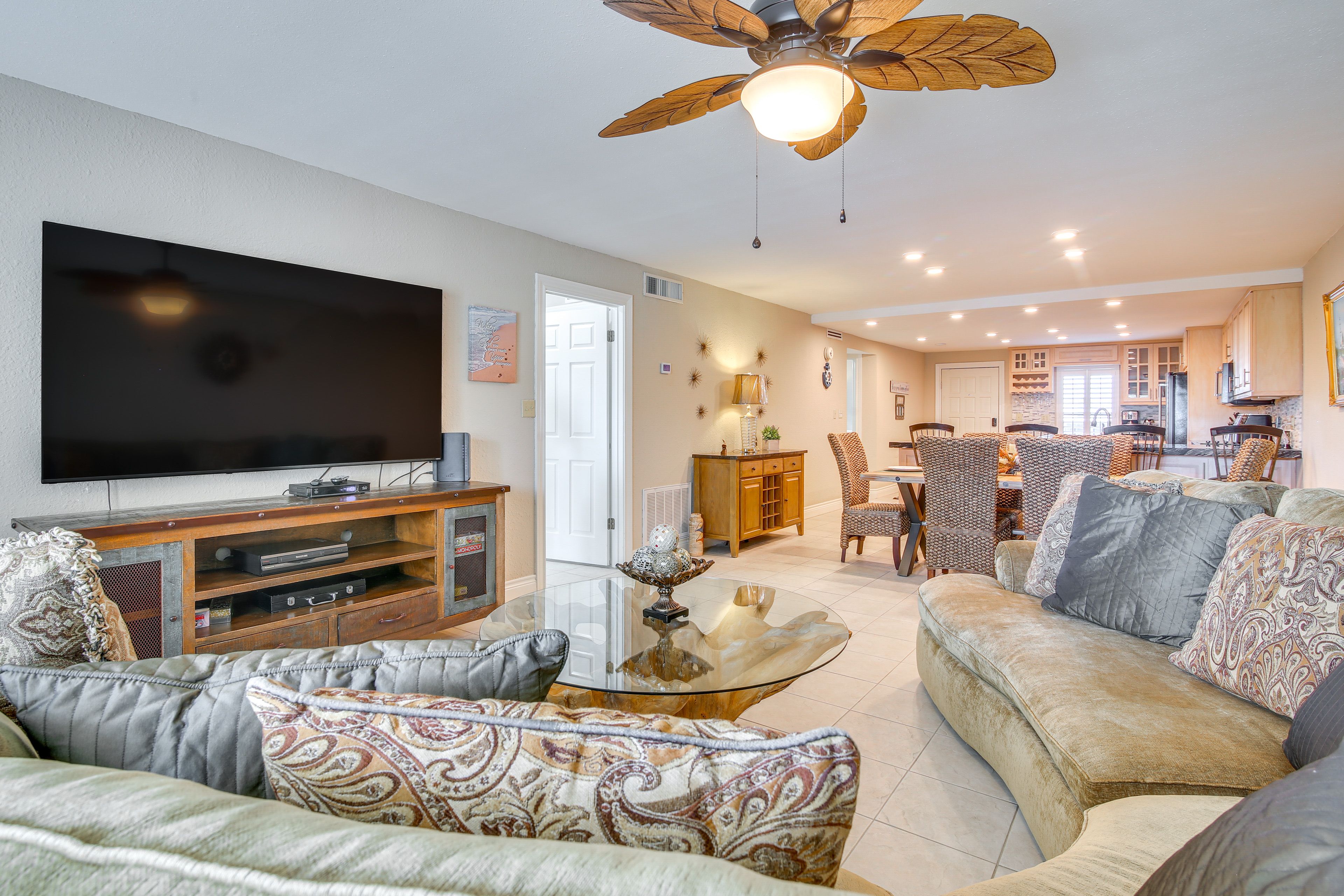 Interior | 3rd-Floor Condo | Free WiFi | Central Heating & A/C