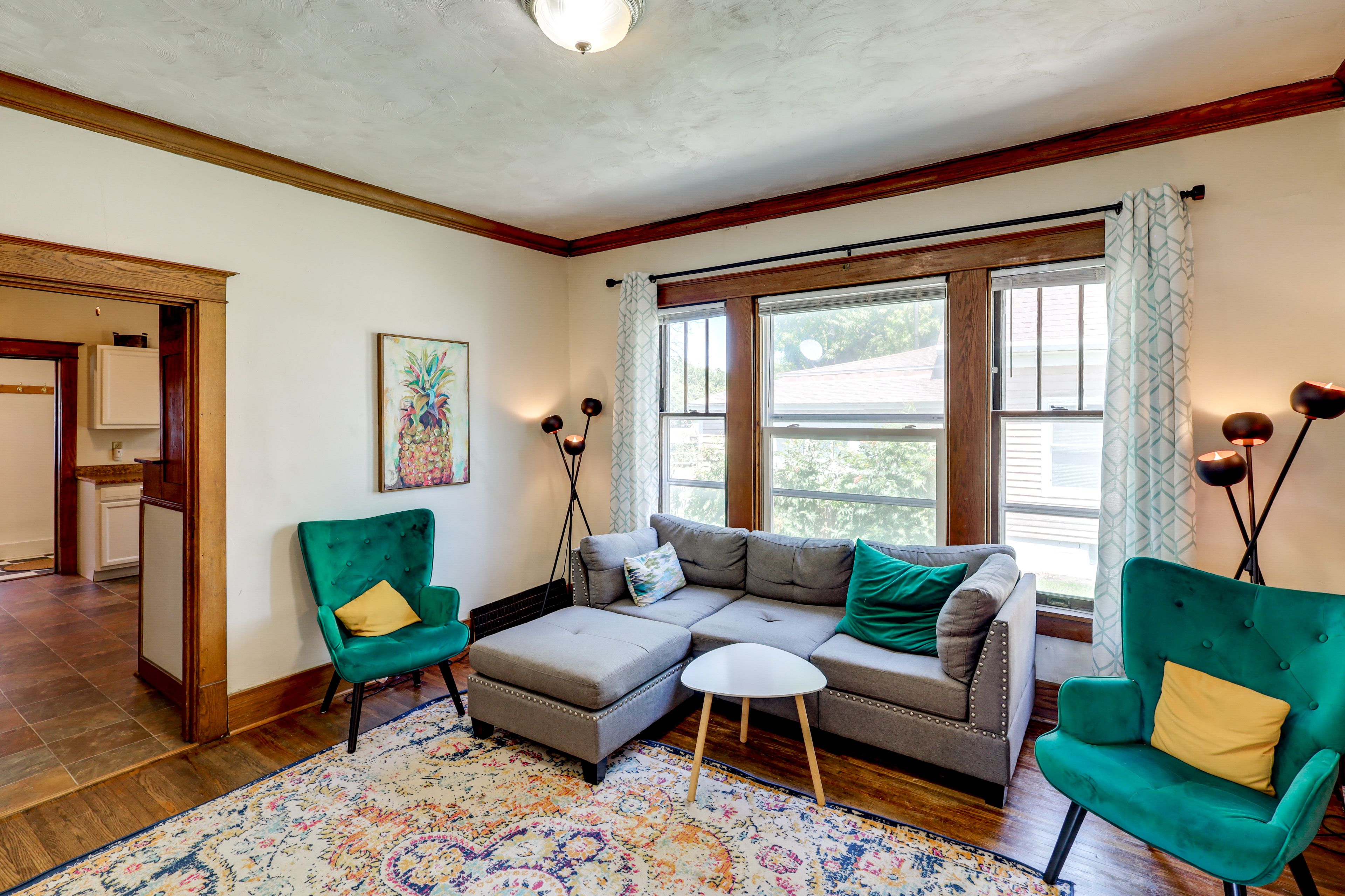 Living Room | 1st Floor | Flat-Screen TV | Central Heating & A/C | Free WiFi