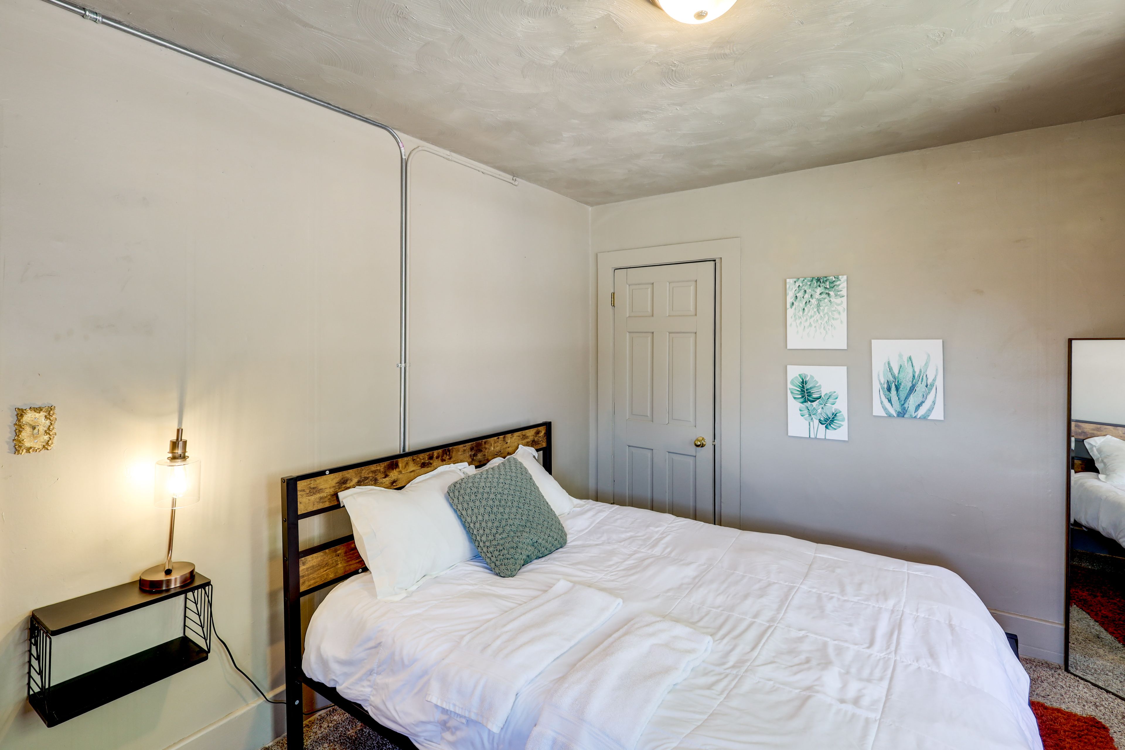 Bedroom 5 | 2nd Floor | Queen Bed