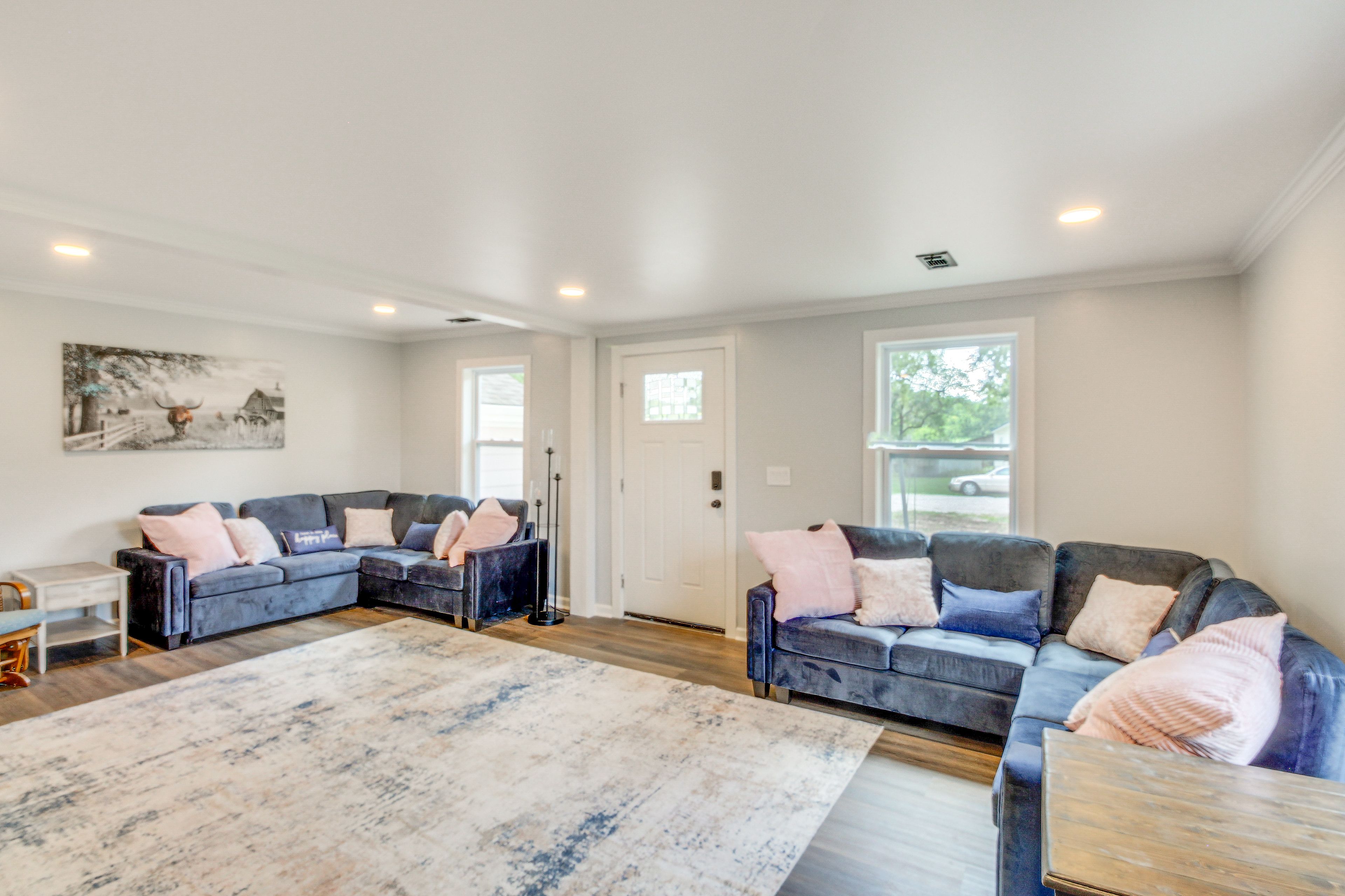 Living Room | 2 Full Sleeper Sofas | Free WiFi | Smart TV | 1st Floor