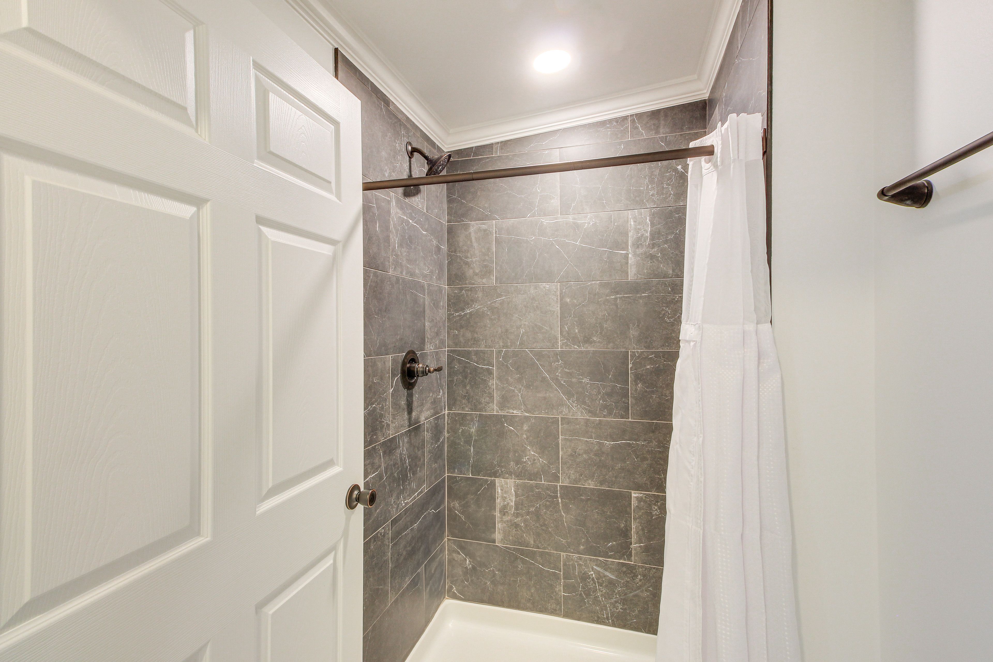 Full Bathroom | 1st Floor