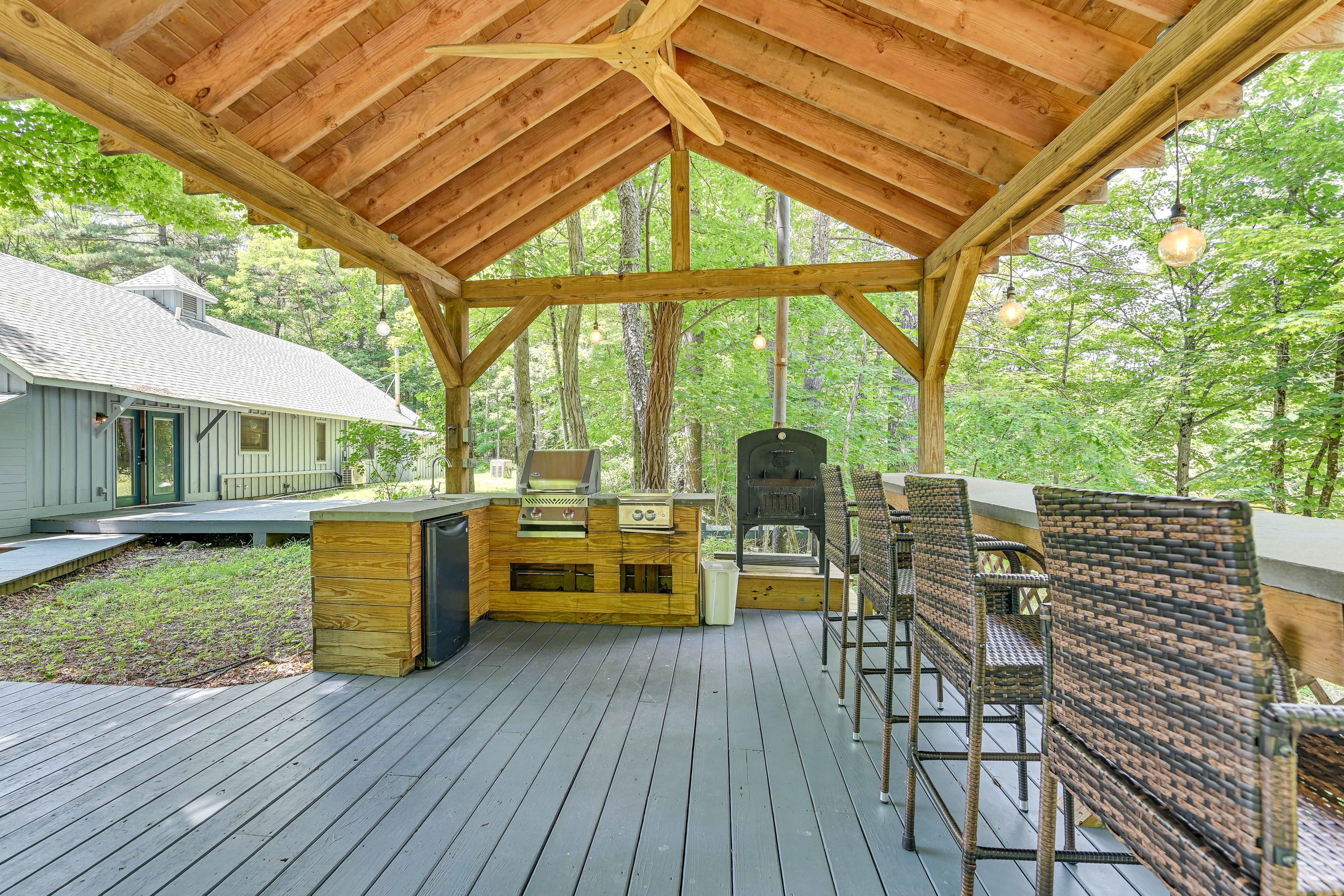Outdoor Kitchen | Gas Grill