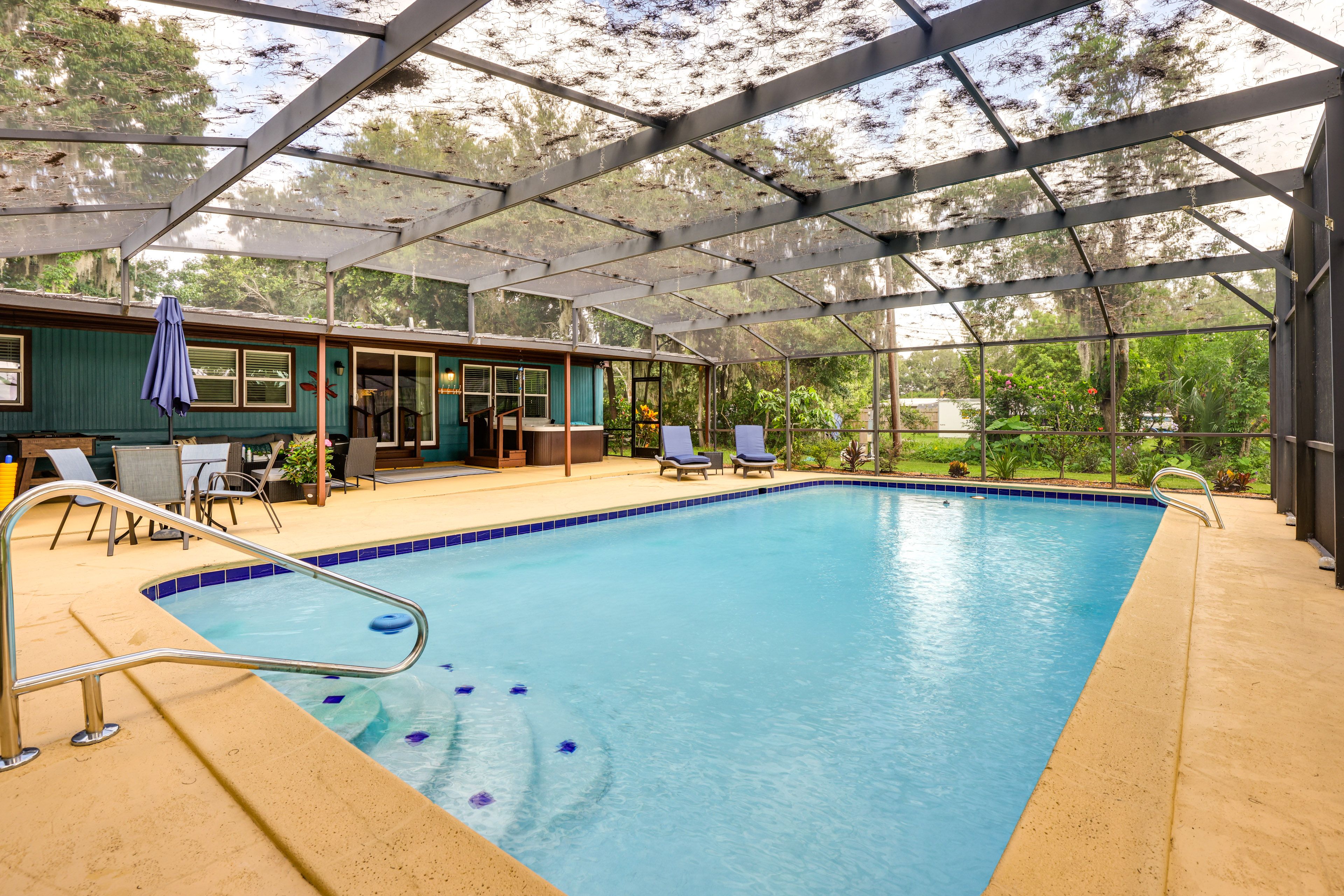 Private Outdoor Pool (Not Heated)