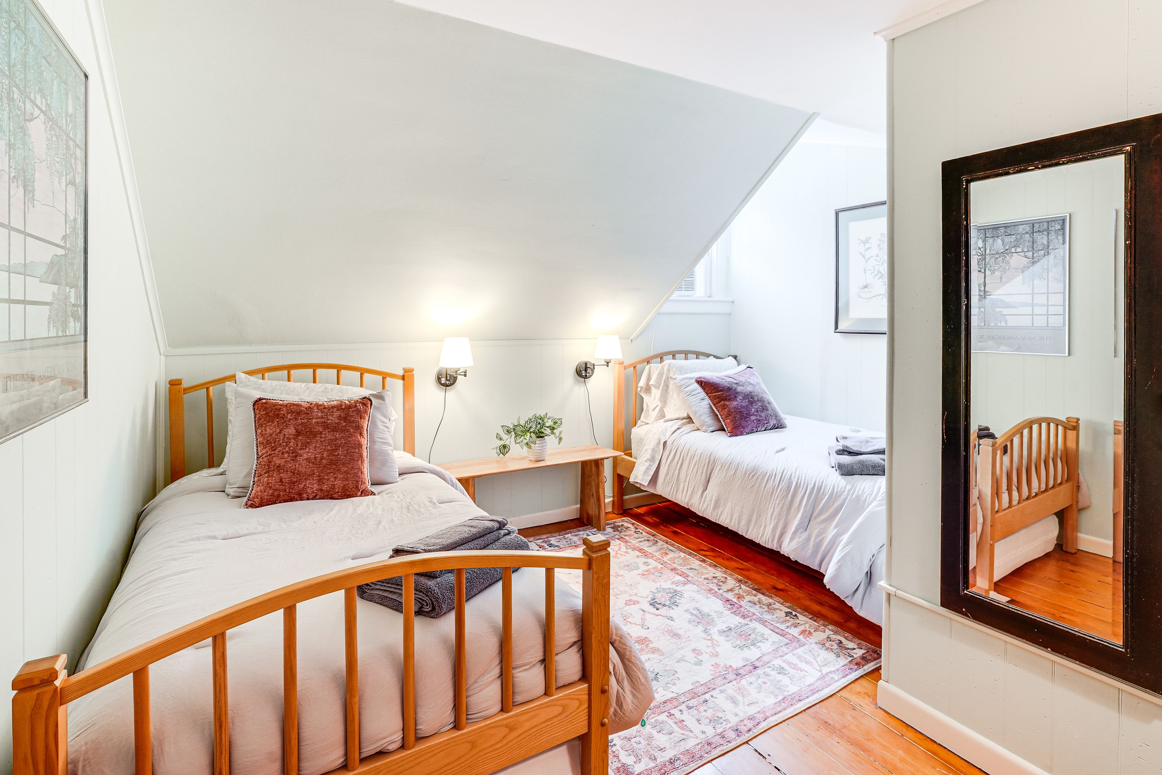 Bedroom 3 | 2 Twin Beds | 2nd Floor