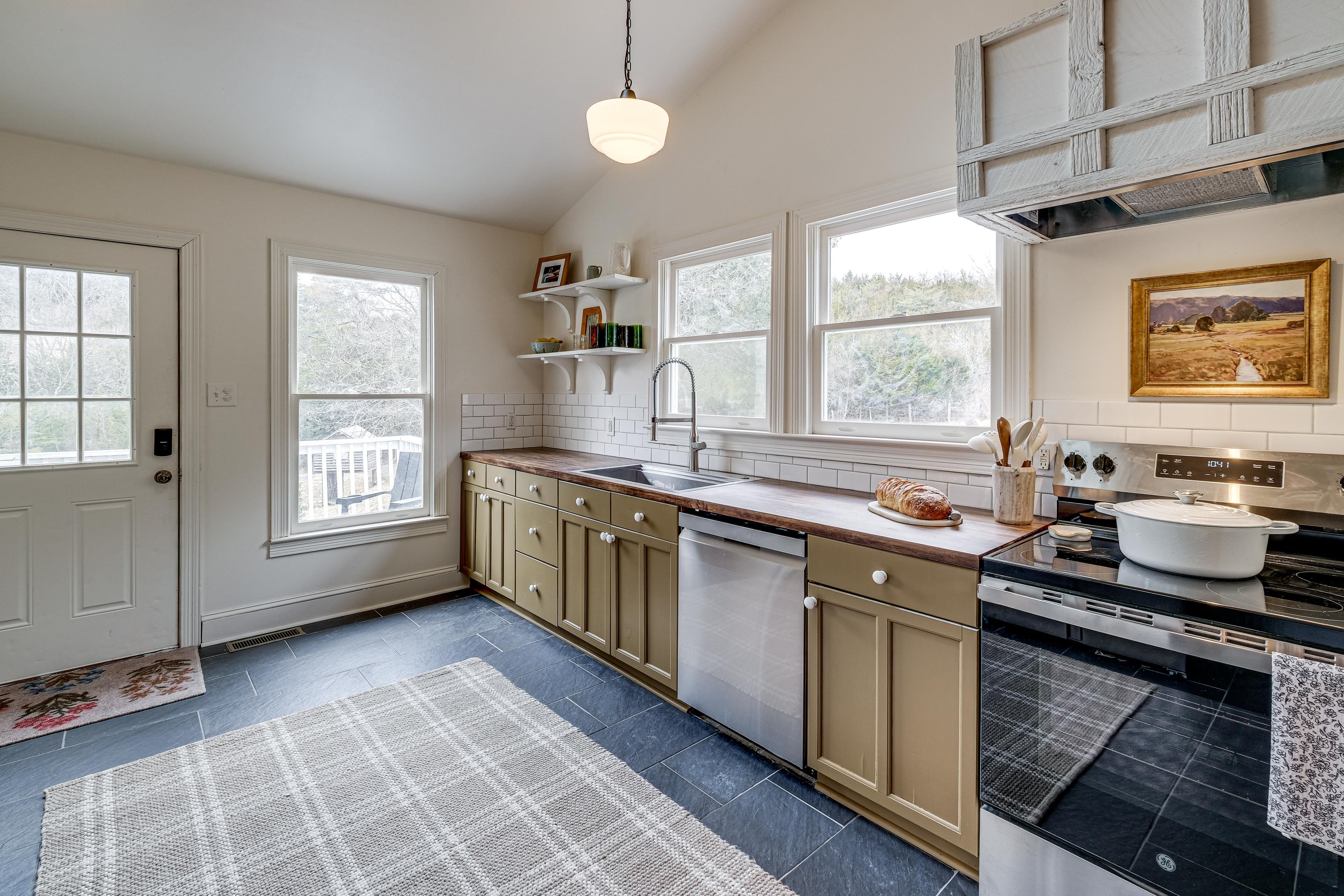 Kitchen | Refrigerator | 1st Floor