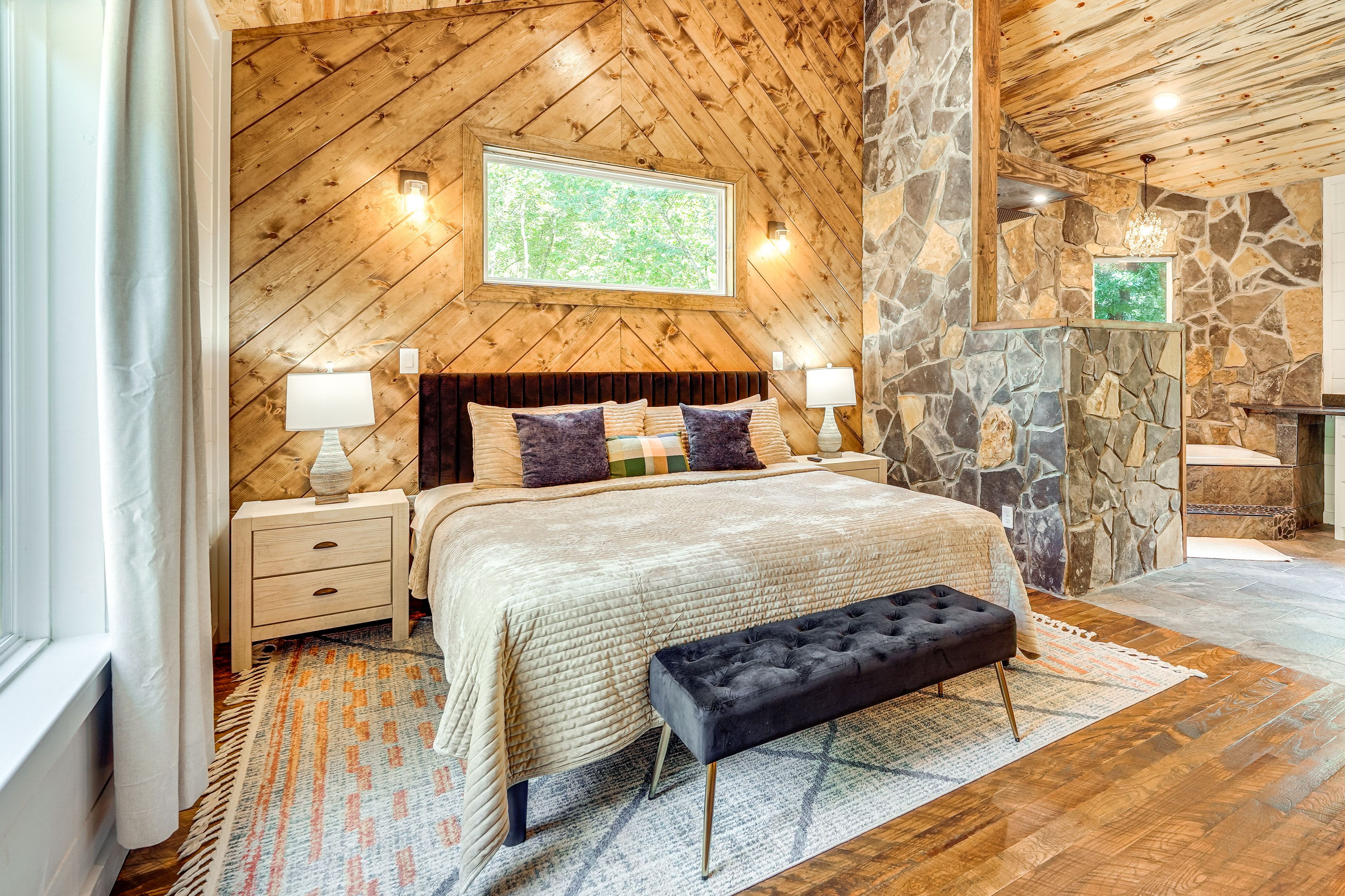 Bedroom Suite 1 | King Bed | Smart TV | 1st Floor