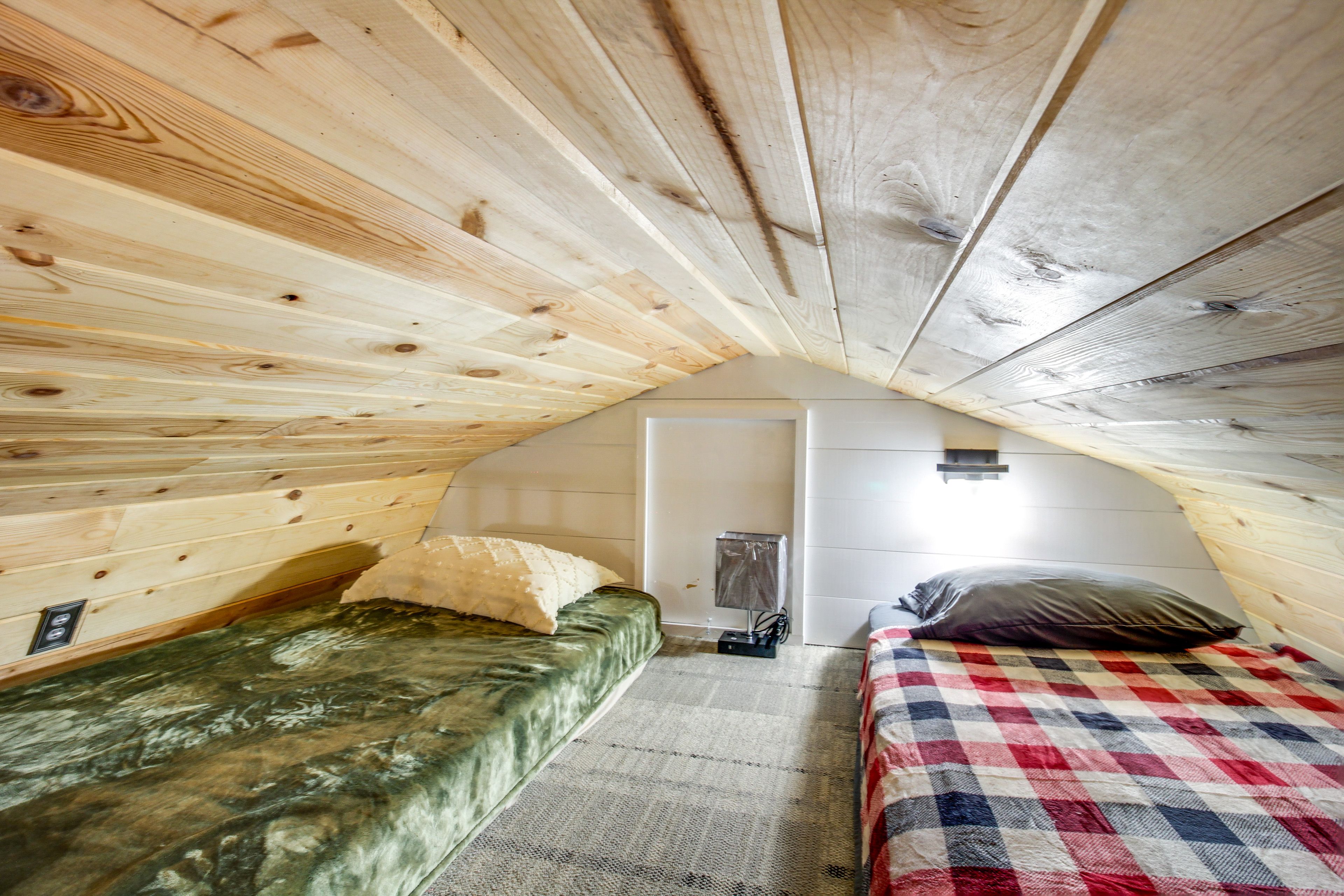 Loft | 2 Twin Floor Mattresses | Queen Floor Mattress