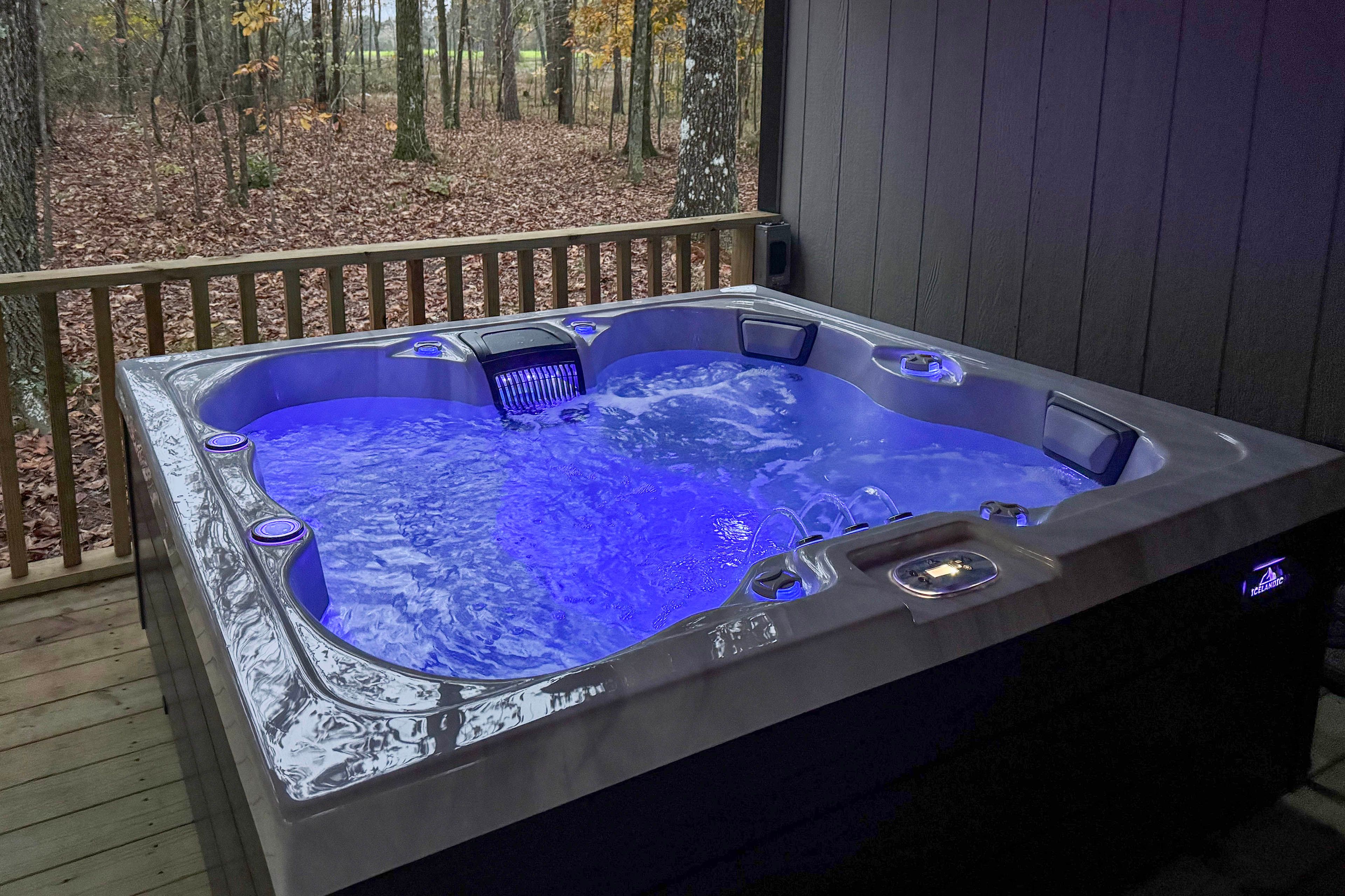 Private Deck | Hot Tub