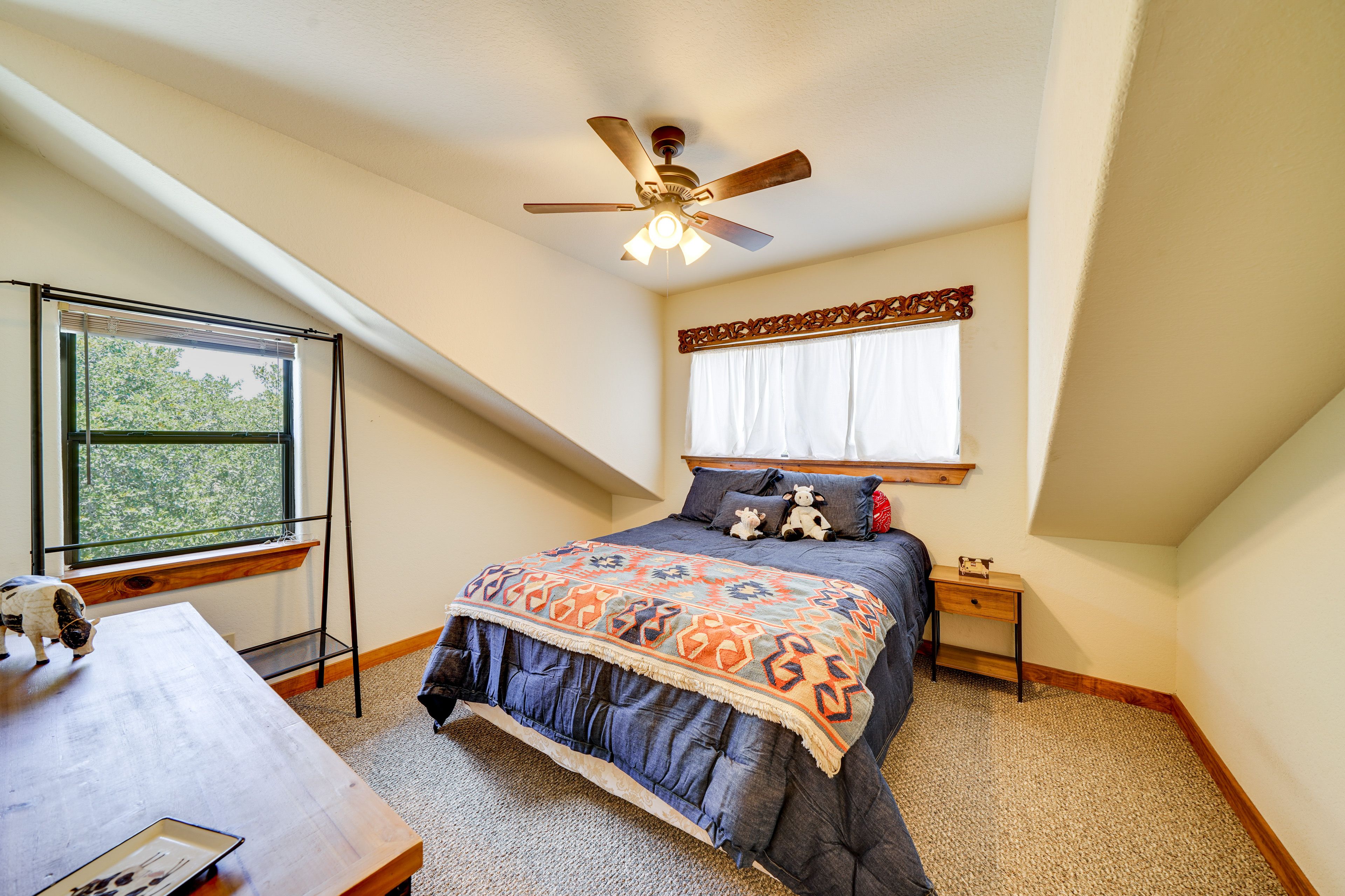 Bedroom 3 | Queen Bed | 2nd Floor